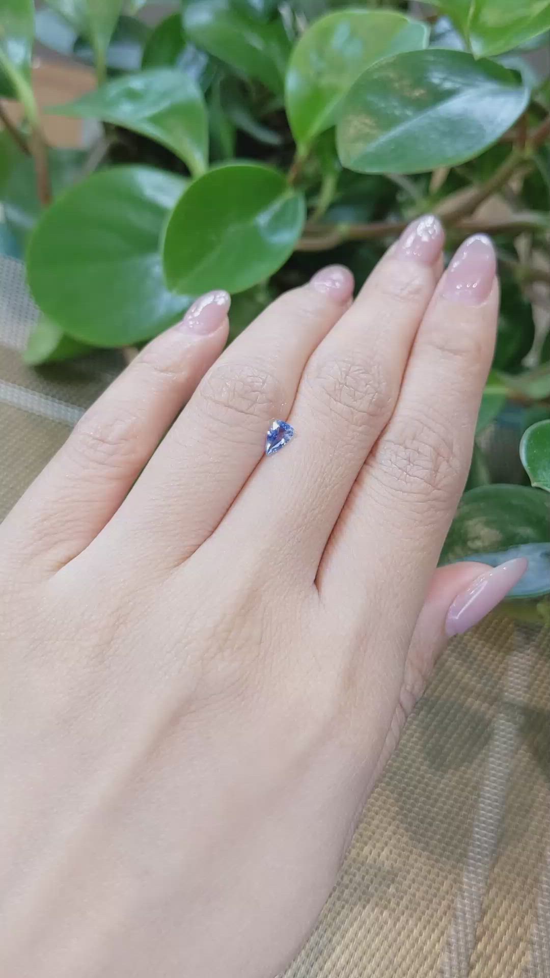 0.44 Ct. Bi Color Sapphire from Ceylon (Sri Lanka) Size Video