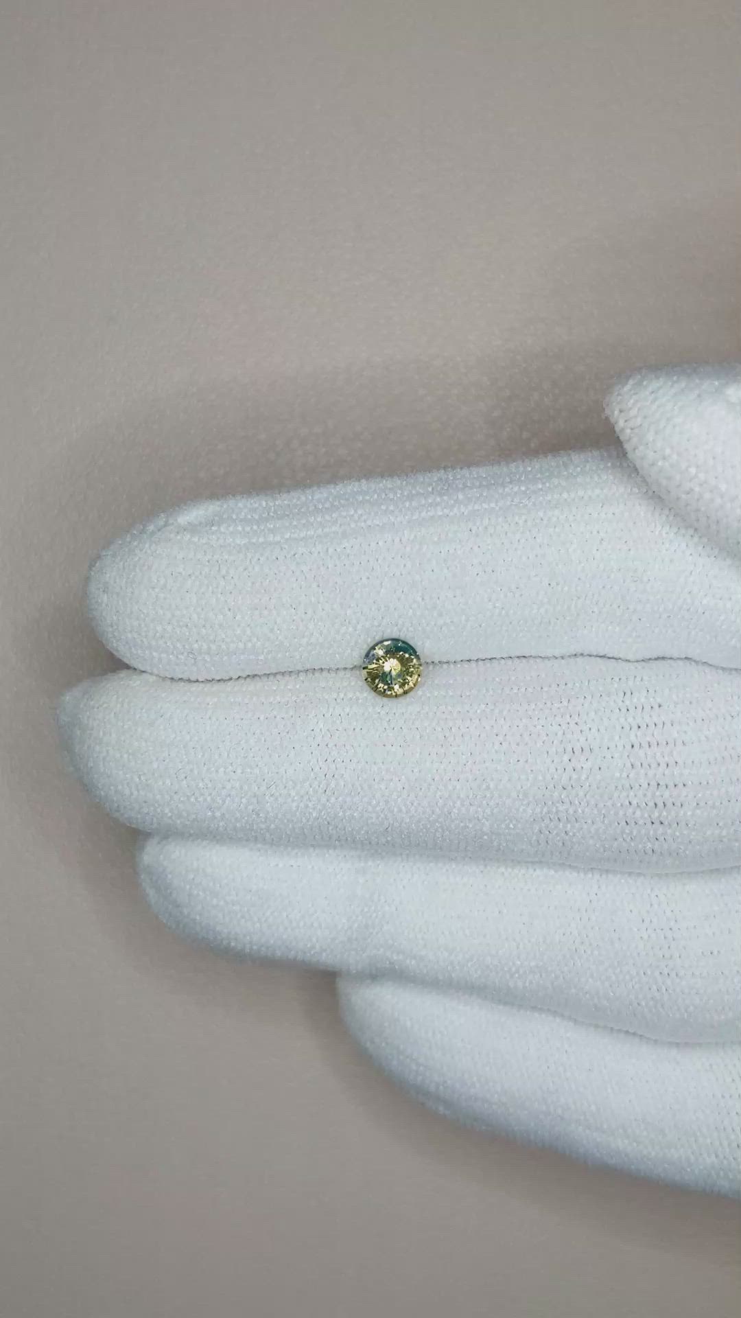 0.50 Ct. Bi Color Sapphire from Madagascar Size Video