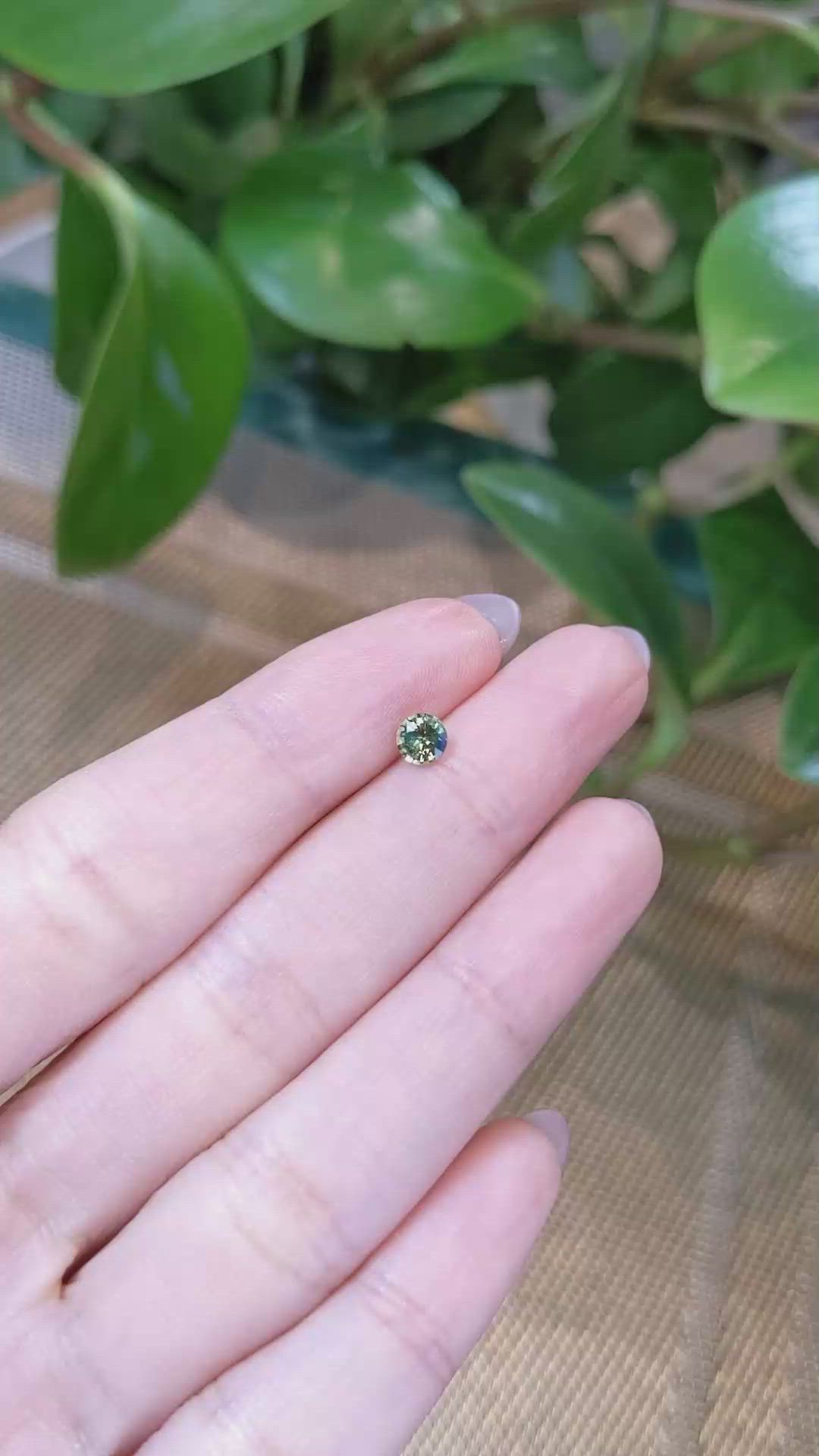 0.50 Ct. Bi Color Sapphire from Madagascar Size Video