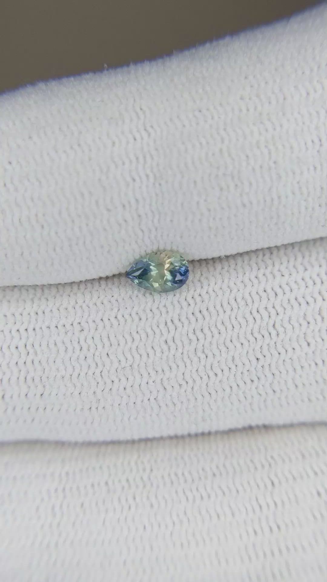 0.41 Ct. Bi Color Sapphire from Montana Size Video