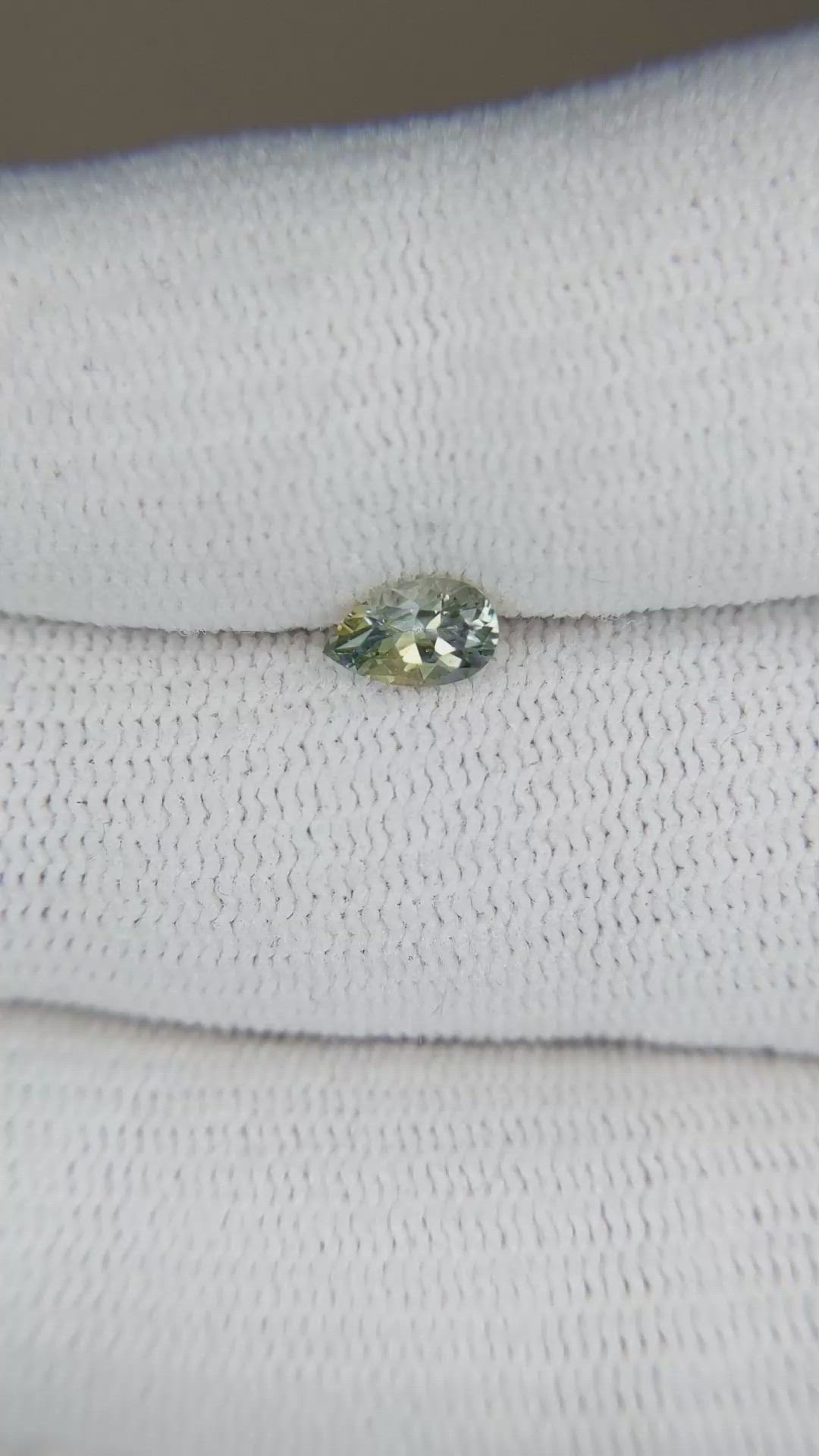 0.47 Ct. Bi Color Sapphire from Montana Size Video