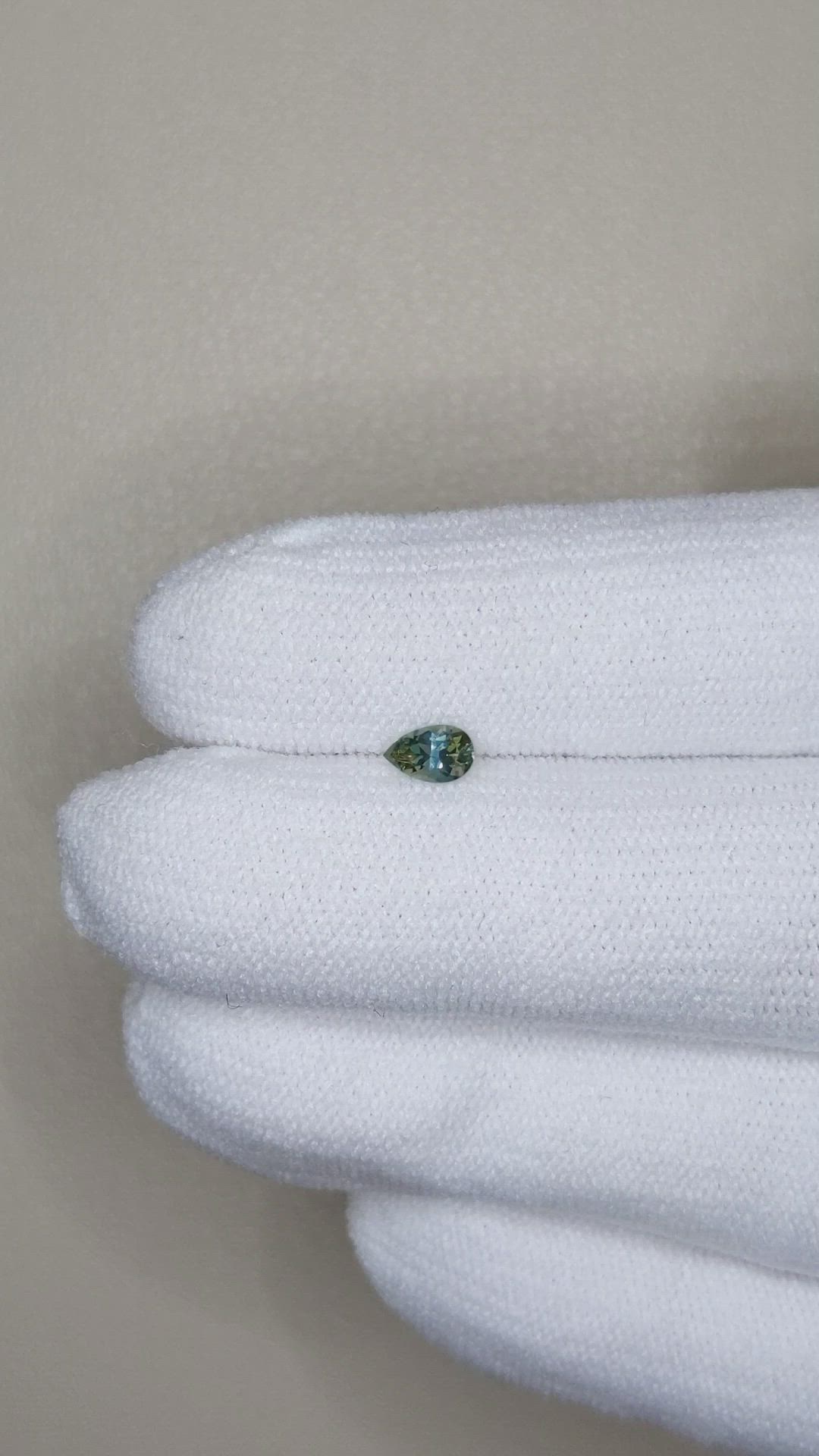 0.27 Ct. Bi Color Sapphire from Montana Size Video