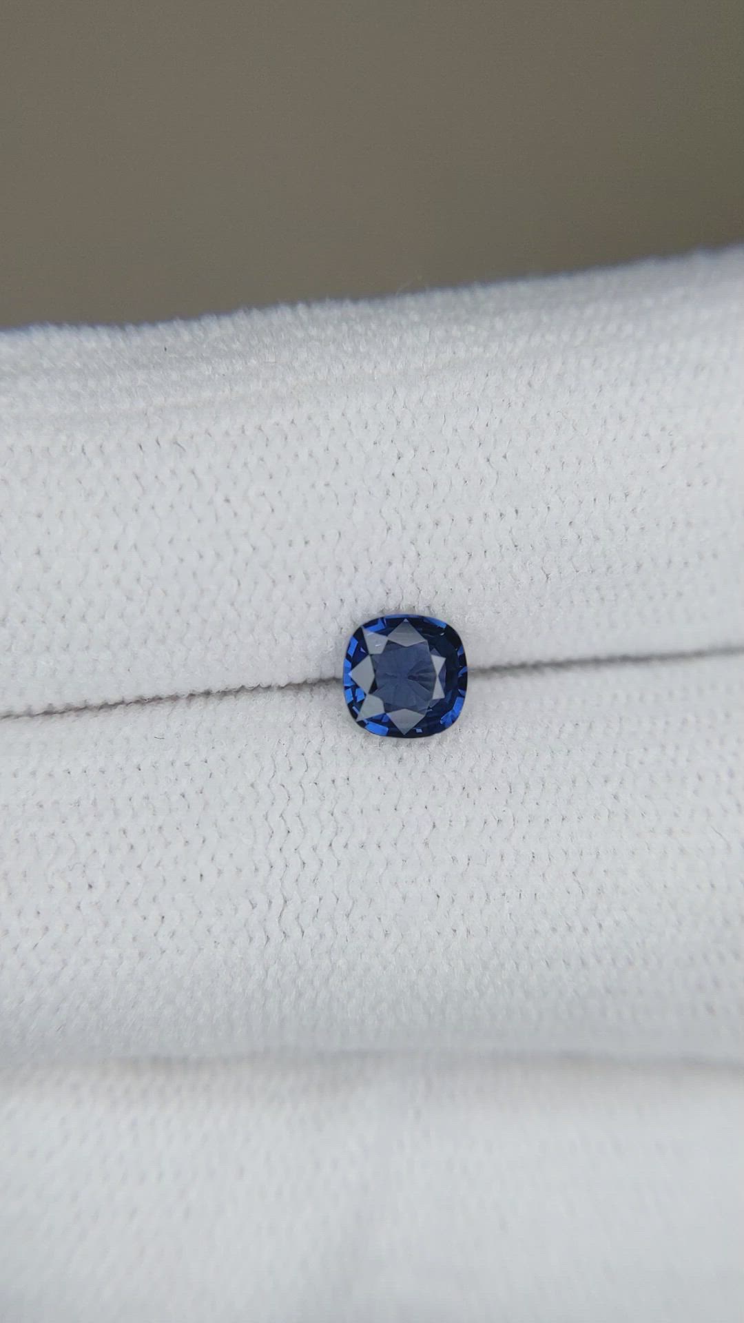 0.45 Ct. Blue Sapphire from Ceylon (Sri Lanka) Size Video
