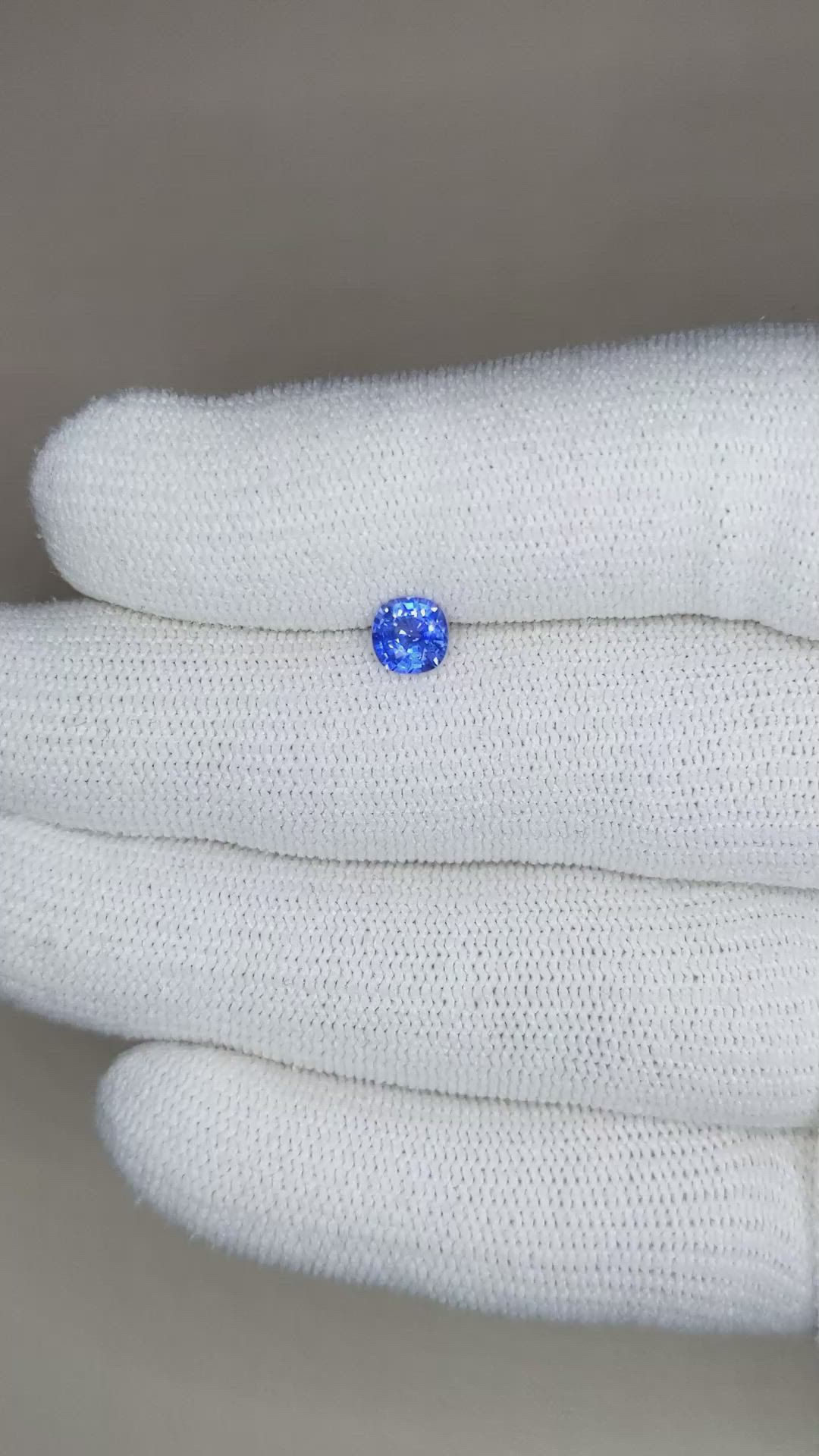 0.65 Ct. Blue Sapphire from Ceylon (Sri Lanka) Size Video