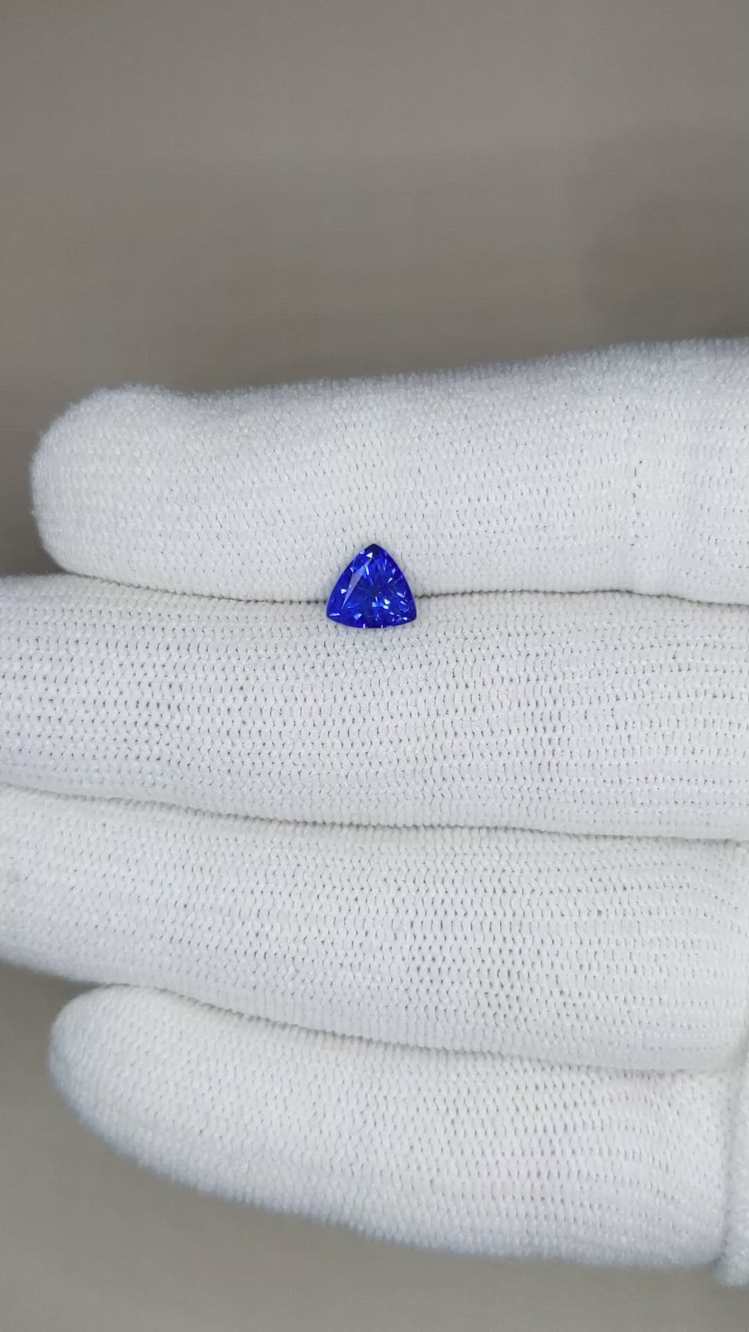 1.12 Ct. Blue Sapphire from Ceylon (Sri Lanka) Size Video