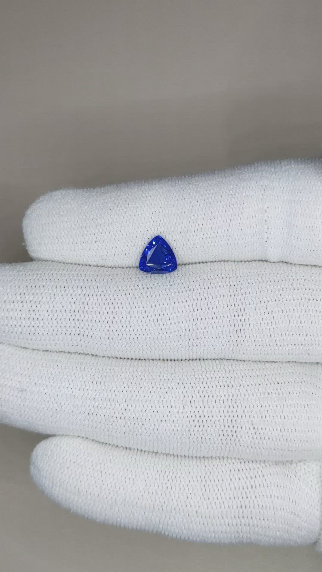 1.34 Ct. Blue Sapphire from Ceylon (Sri Lanka) Size Video