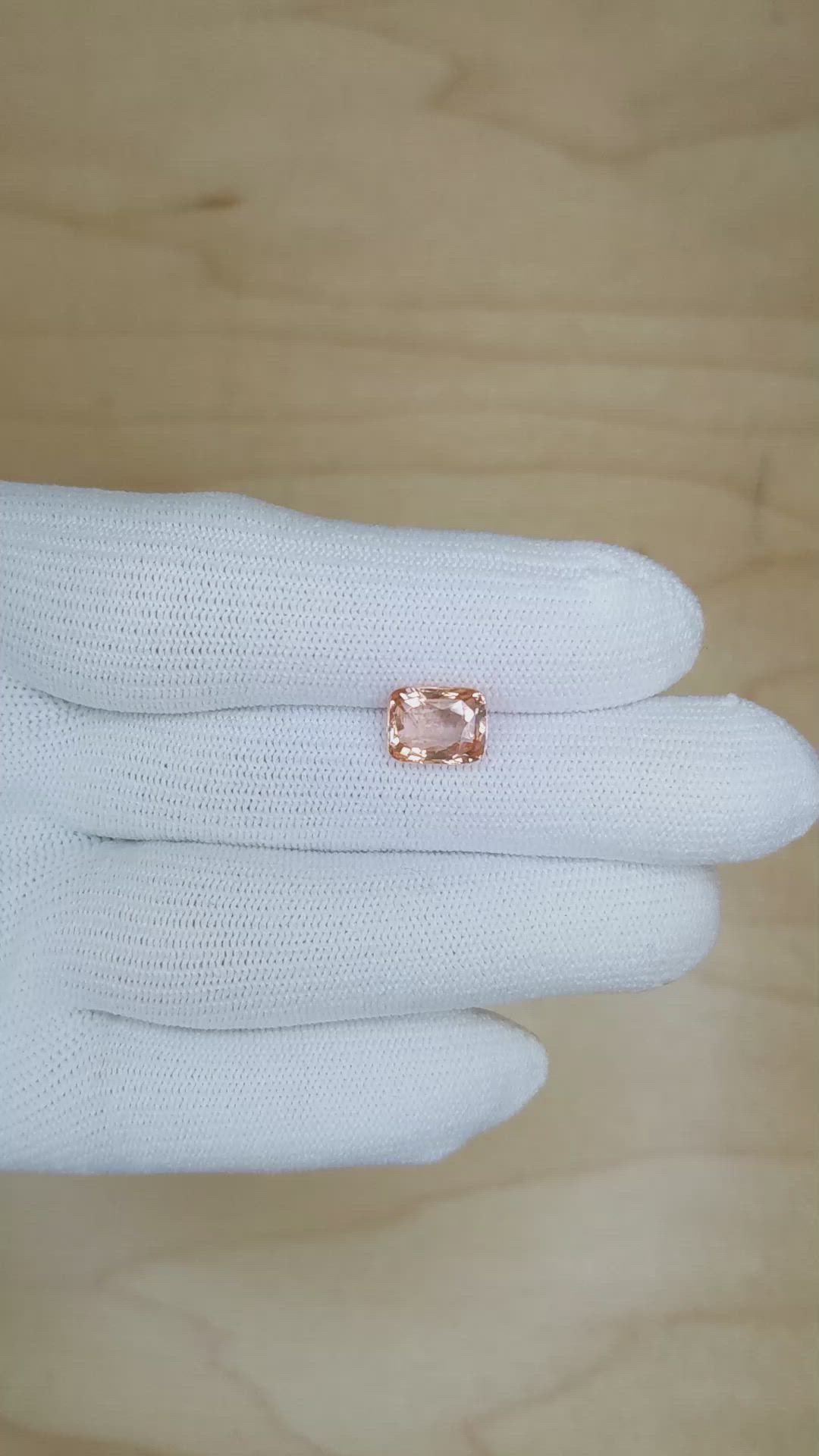 3.45 Ct. Padparadscha Sapphire from Ceylon (Sri Lanka) Size Video
