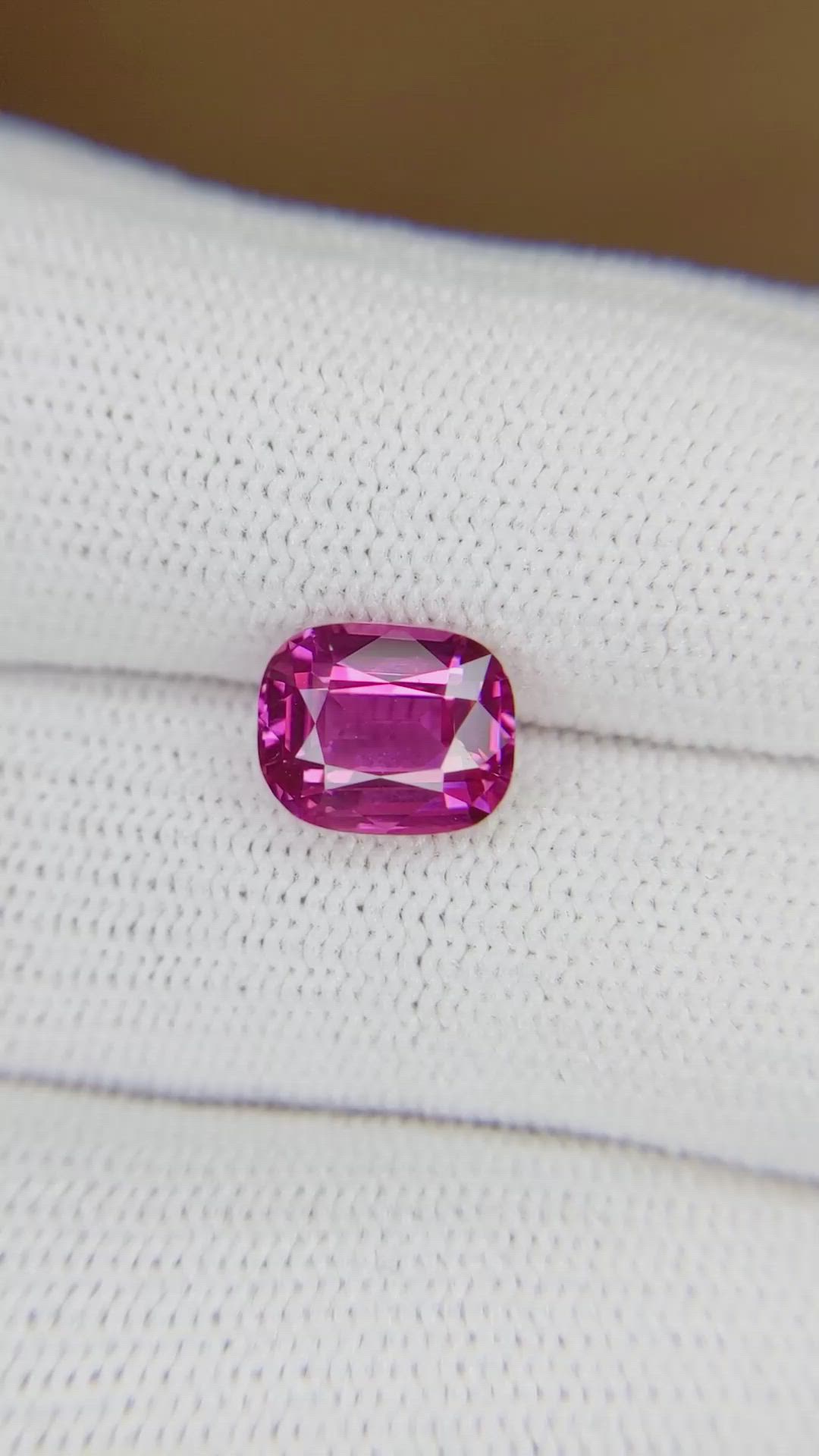 2.51 Ct. Pink Sapphire from Ceylon (Sri Lanka) Size Video