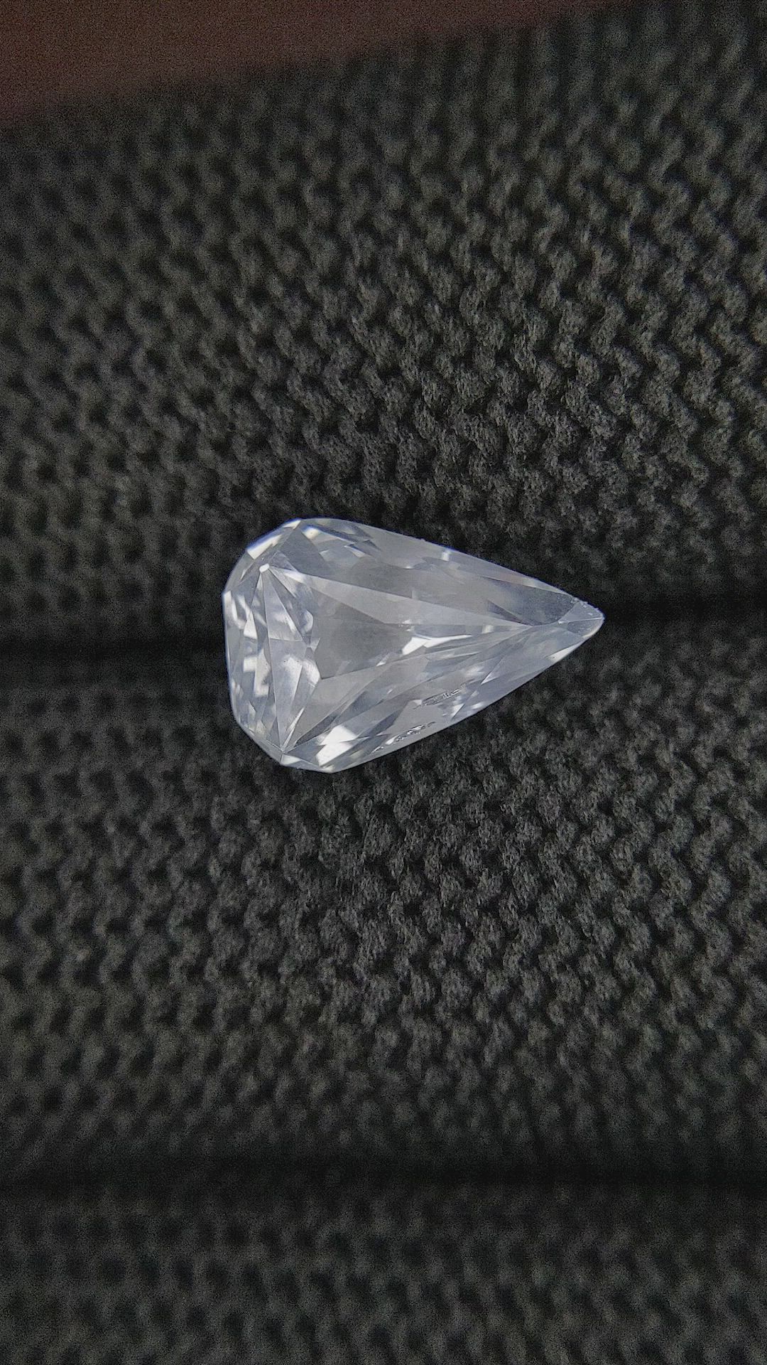 3.34 Ct. White Sapphire from Ceylon (Sri Lanka) Size Video