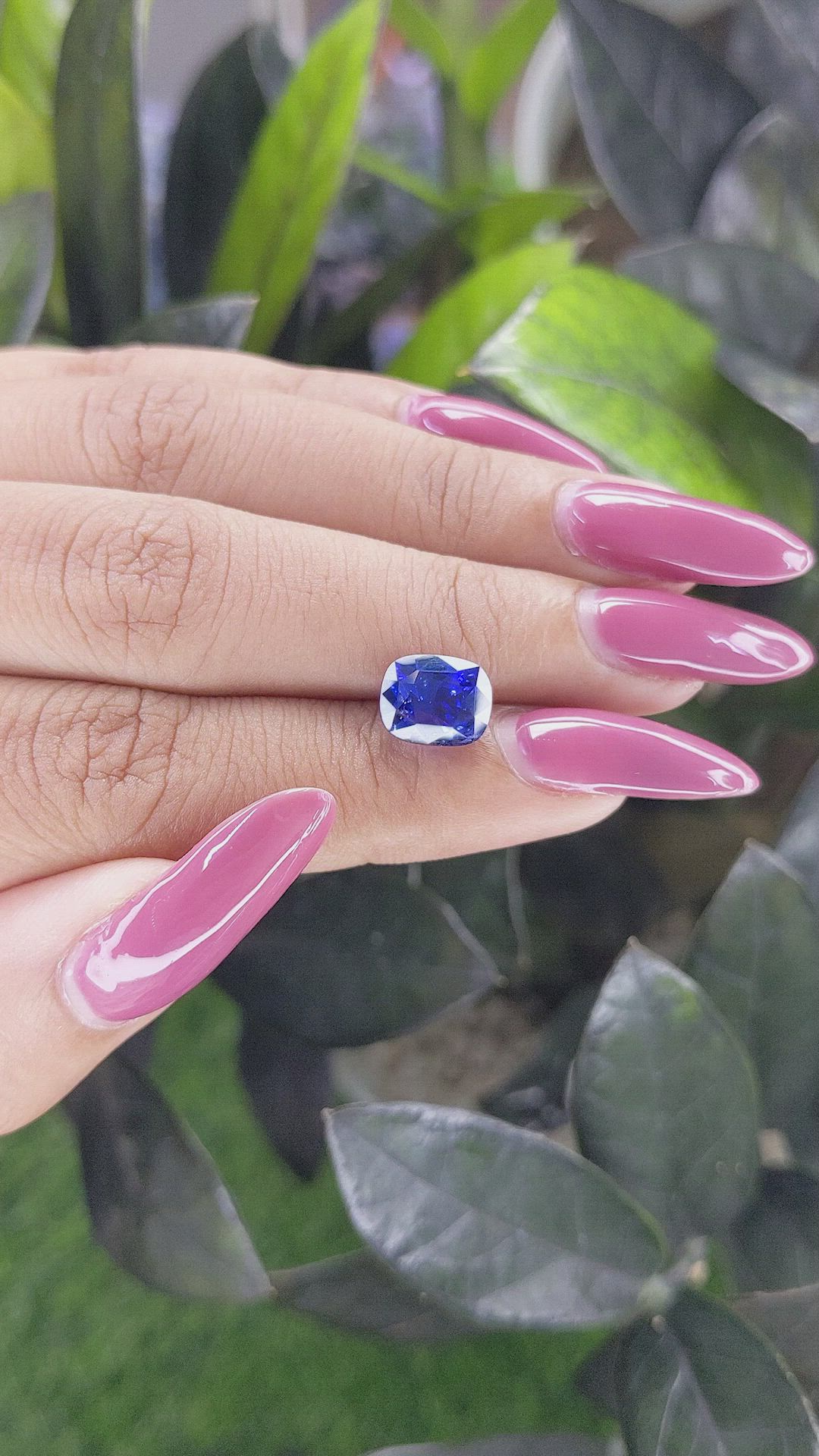 4.11 Ct. Blue Sapphire from Ceylon (Sri Lanka) Size Video