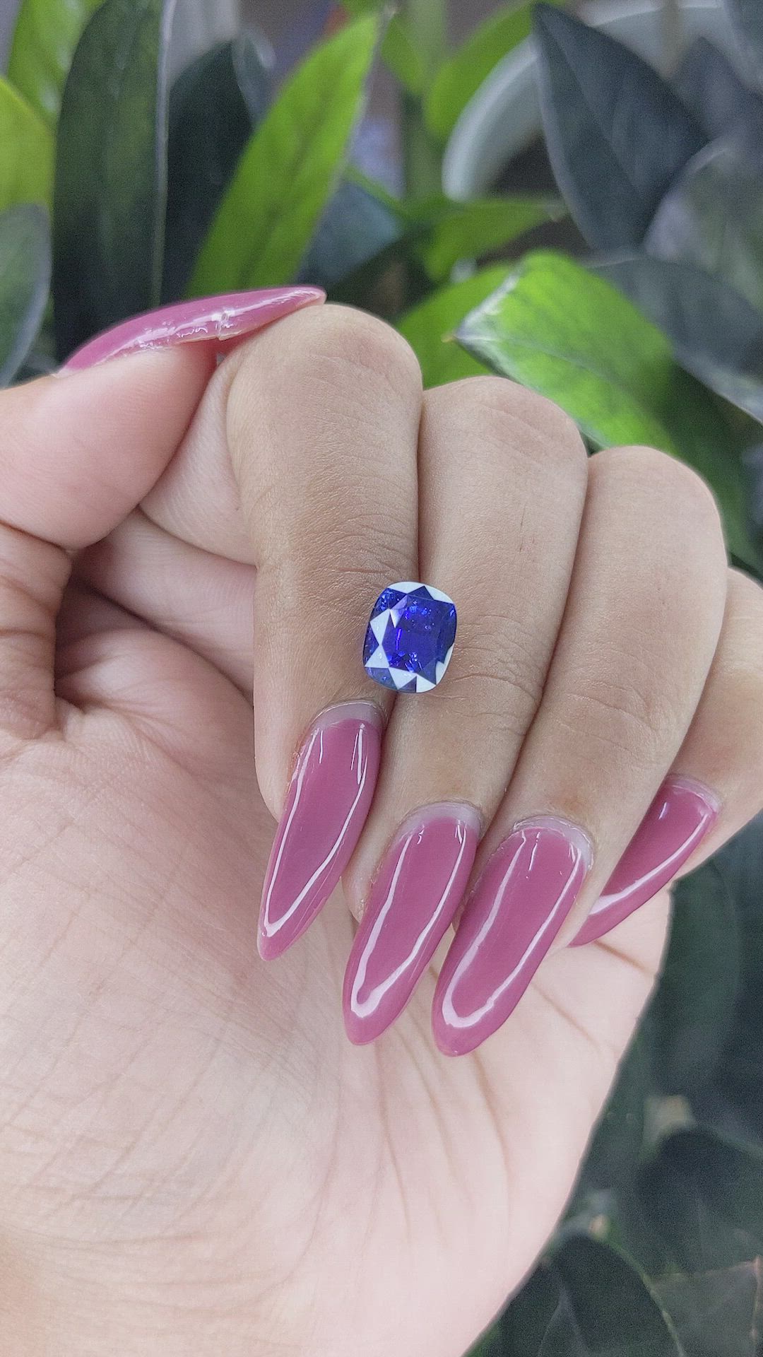 4.11 Ct. Blue Sapphire from Ceylon (Sri Lanka) Size Video