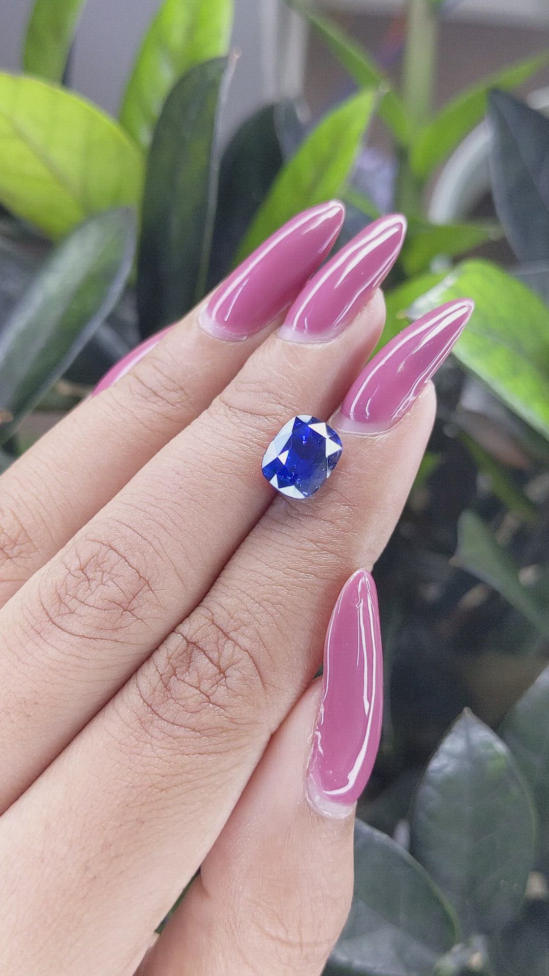 4.11 Ct. Blue Sapphire from Ceylon (Sri Lanka) Size Video