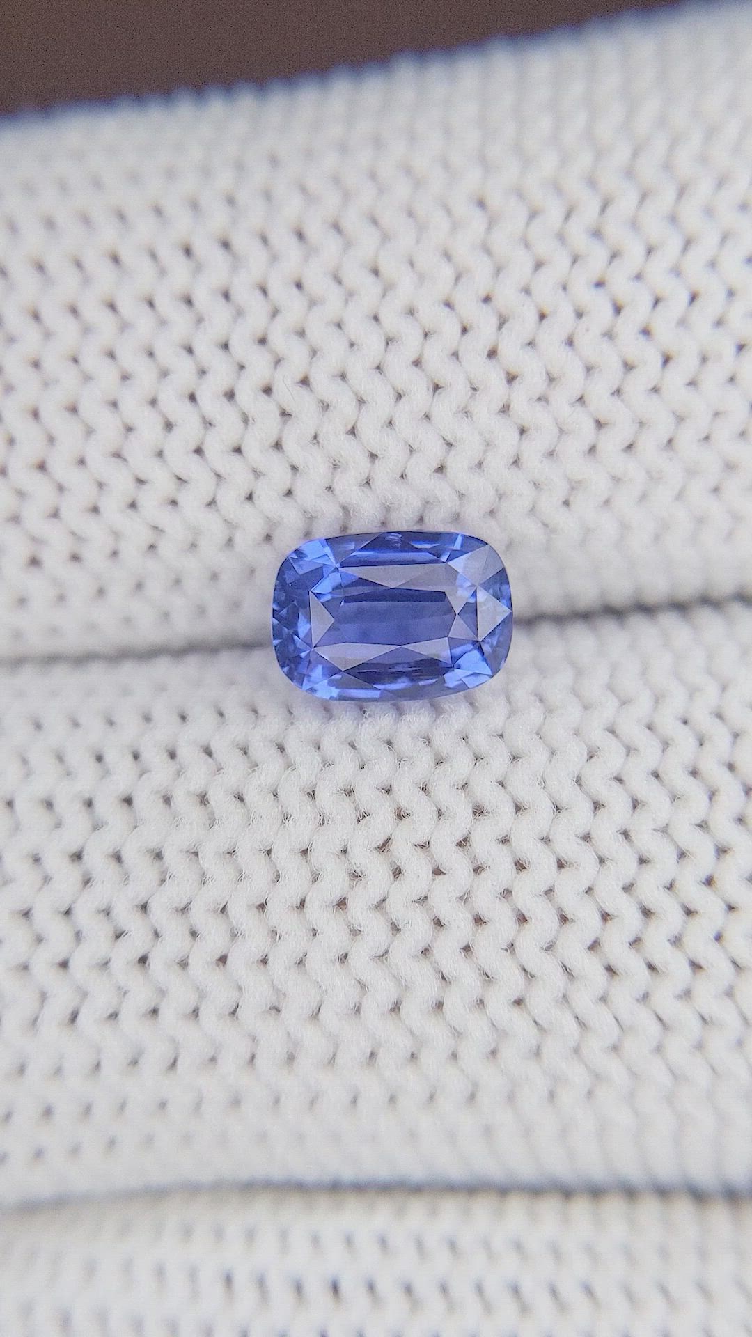 1.23 Ct. Blue Sapphire from Ceylon (Sri Lanka) Size Video