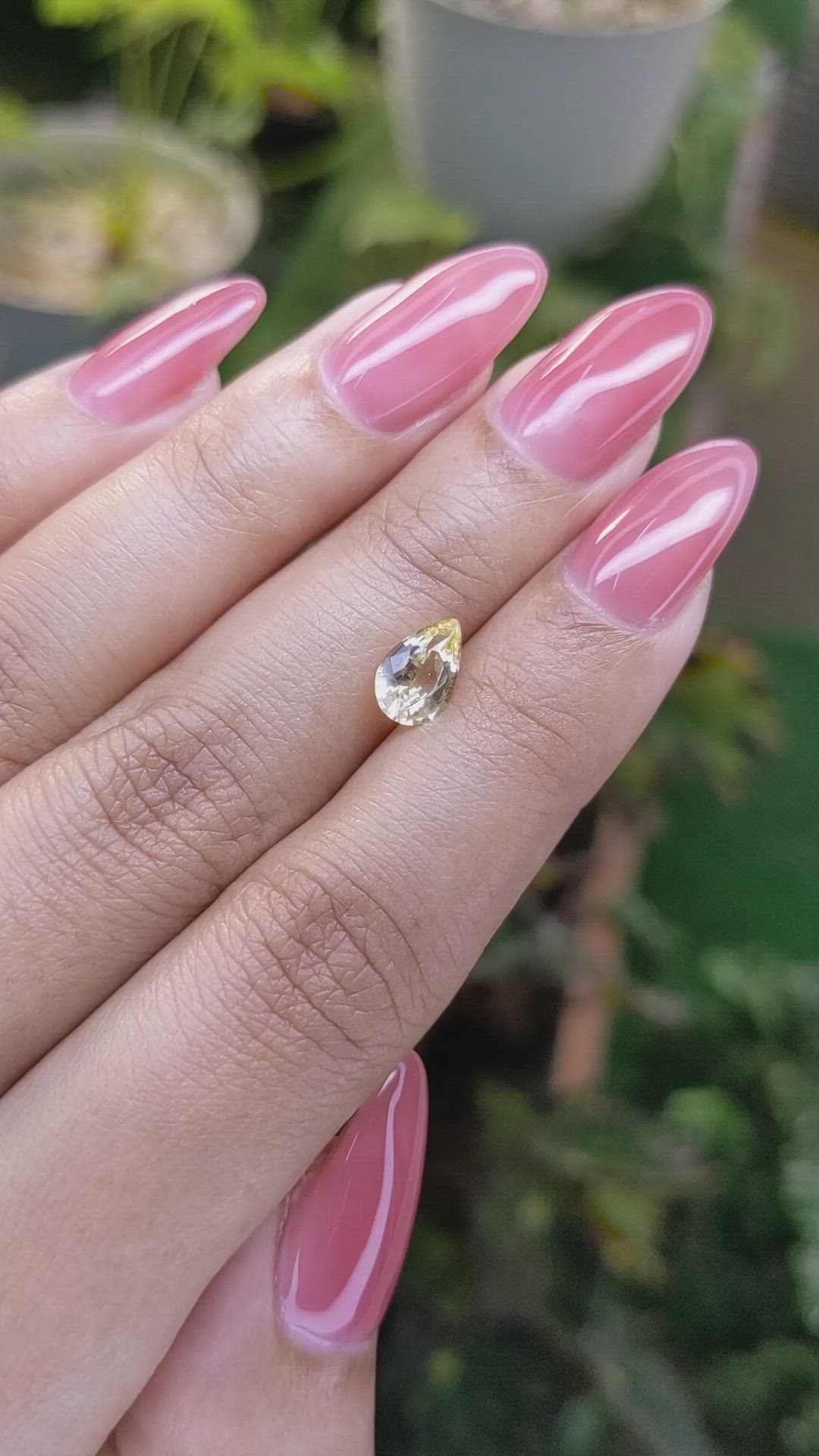 1.26 Ct. Yellow White Opal from Ceylon (Sri Lanka) Size Video