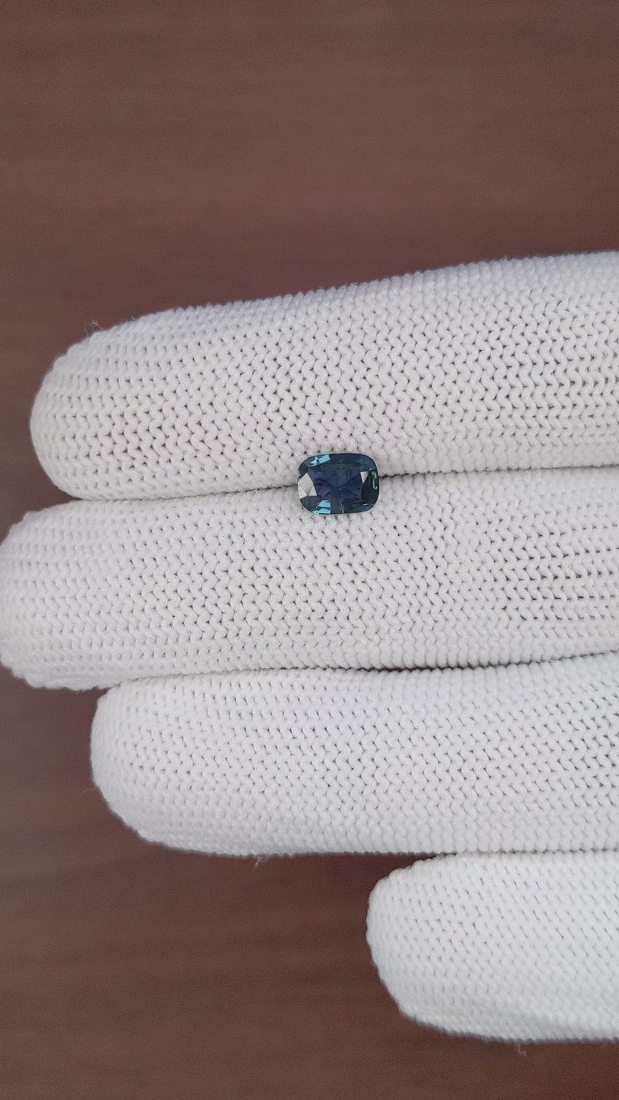 1.04 Ct. Greenish Blue Sapphire from Ceylon (Sri Lanka) Size Video