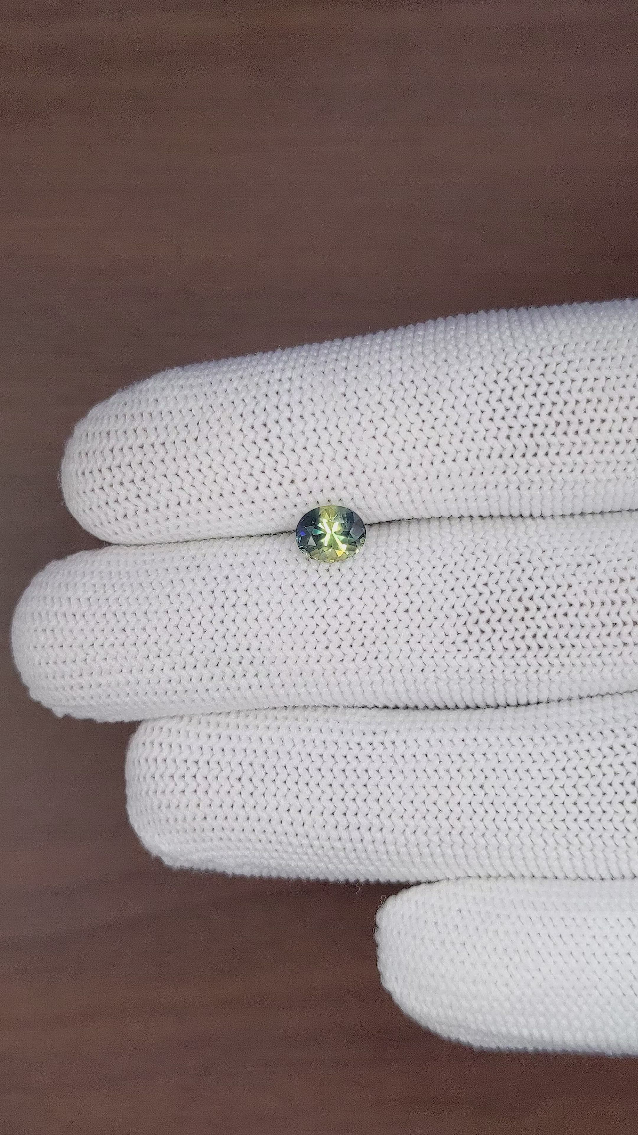 1.18 Ct. Bi Color Sapphire from Madagascar Size Video