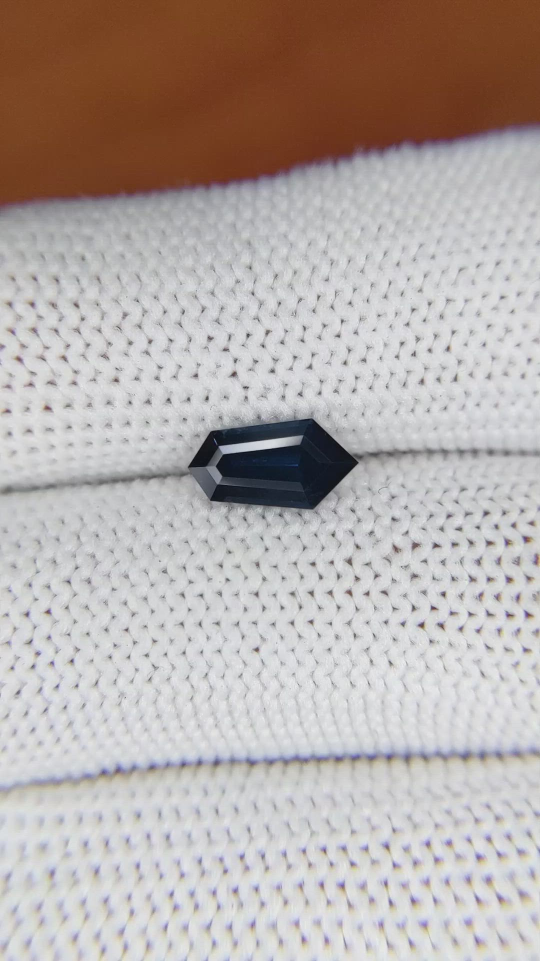 1.19 Ct. Blue Sapphire from Ceylon (Sri Lanka) Size Video