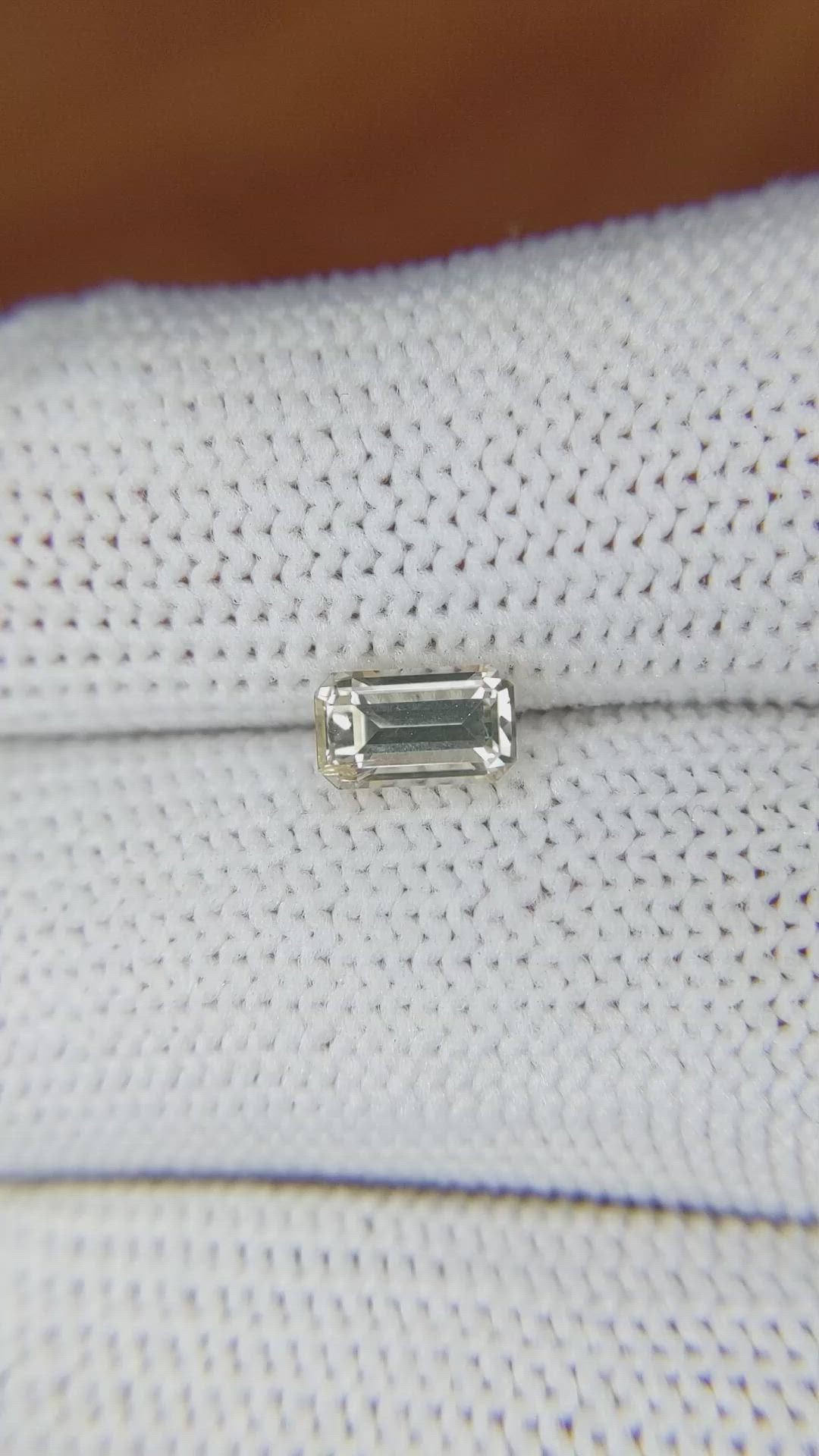 1.19 Ct. Yellow Sapphire from Ceylon (Sri Lanka) Size Video