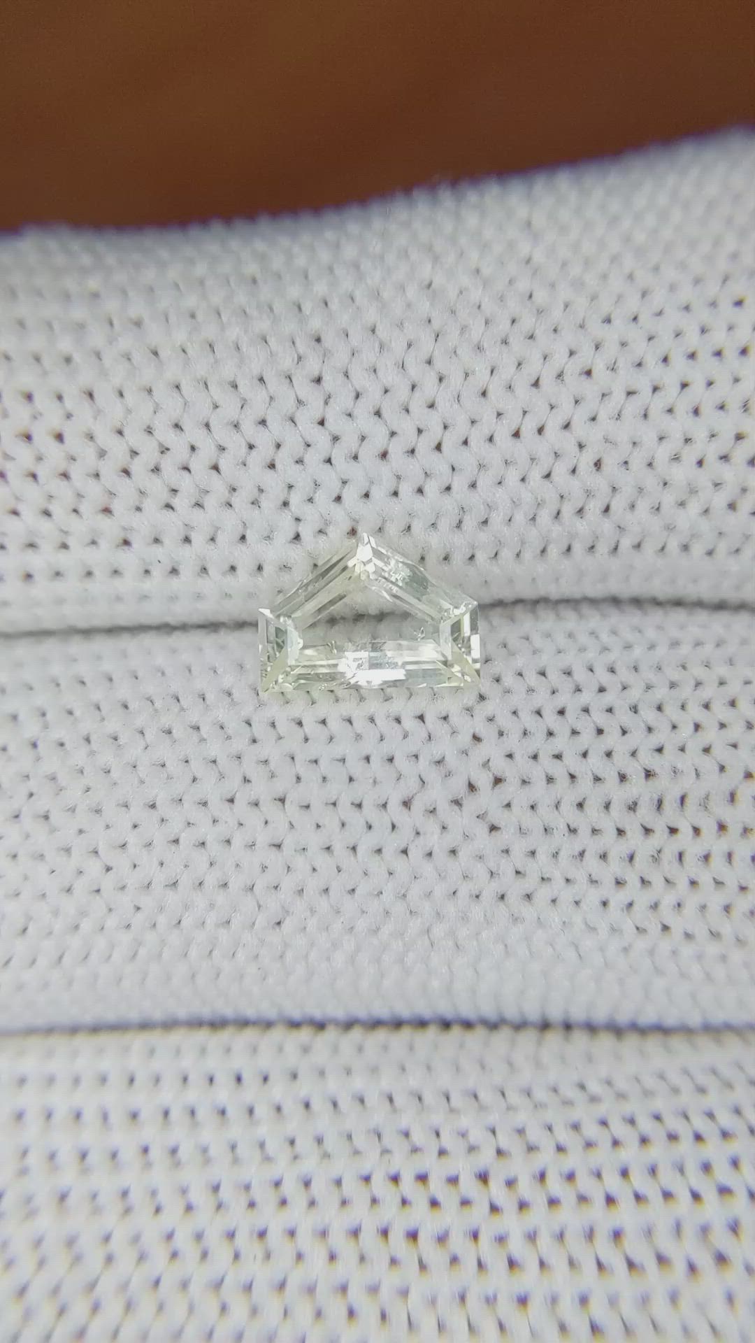 1.40 Ct. Yellow Sapphire from Ceylon (Sri Lanka) Size Video