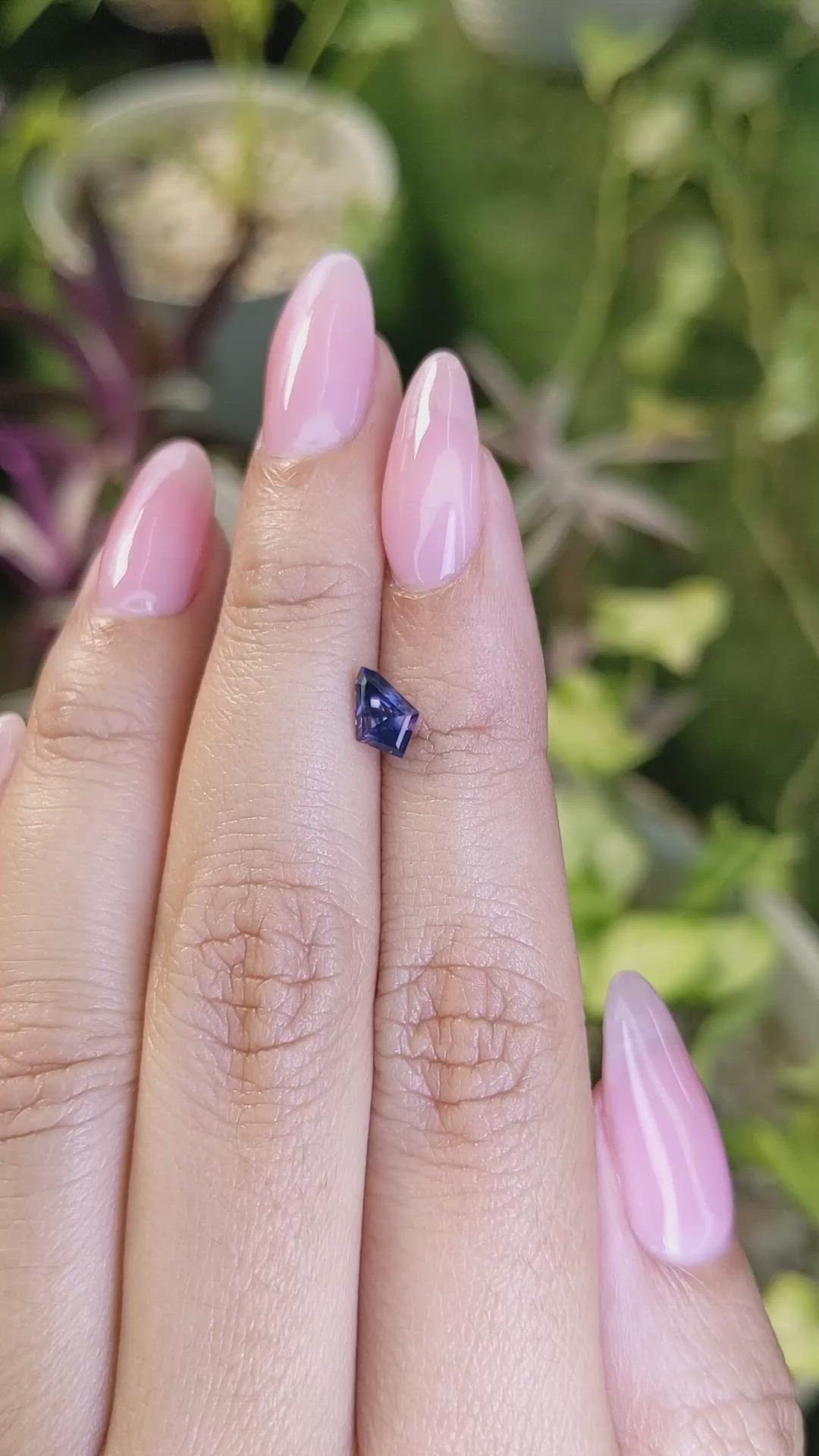 0.84 Ct. Bi Color Sapphire from Ceylon (Sri Lanka) Size Video