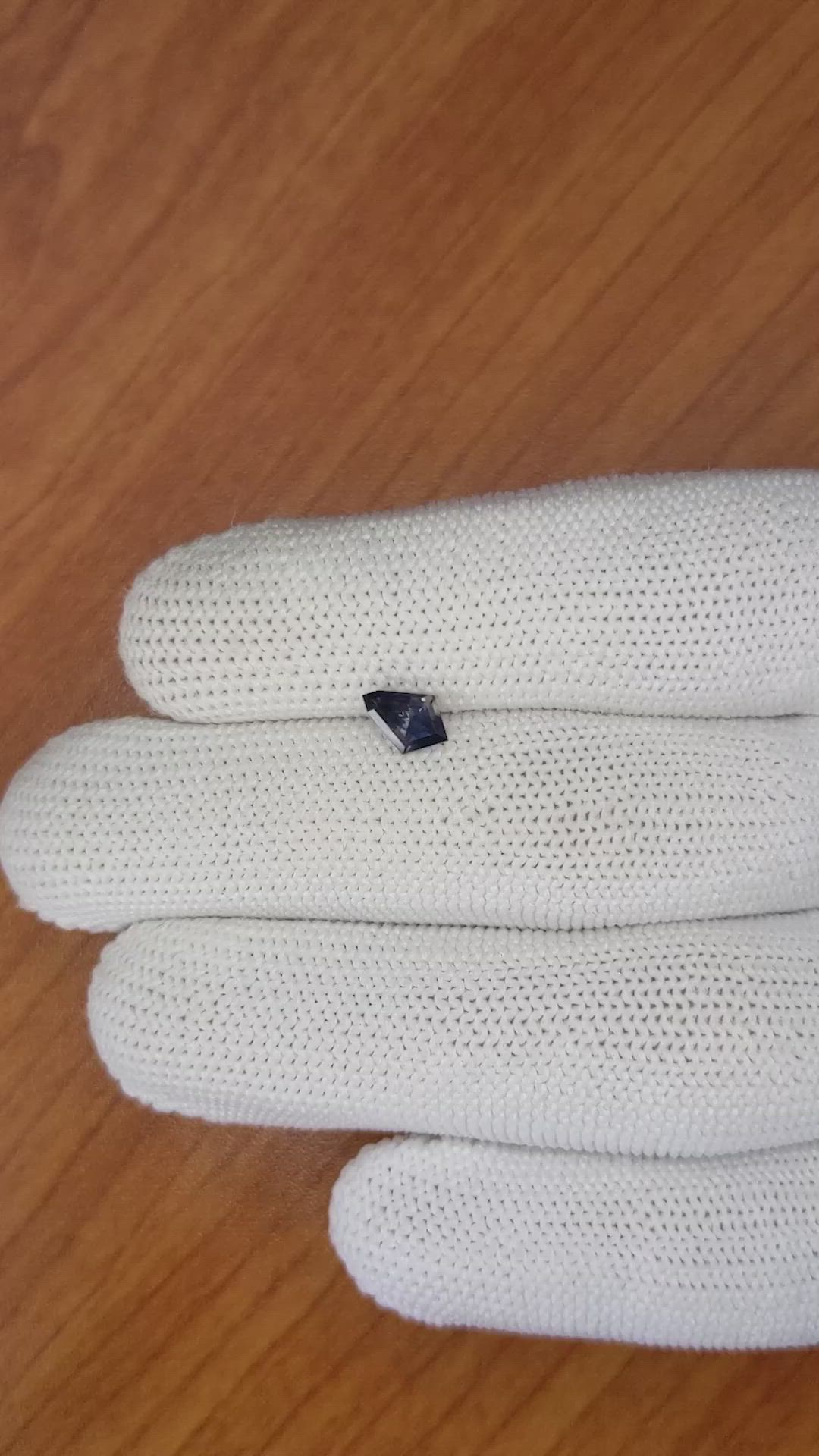 0.84 Ct. Bi Color Sapphire from Ceylon (Sri Lanka) Size Video