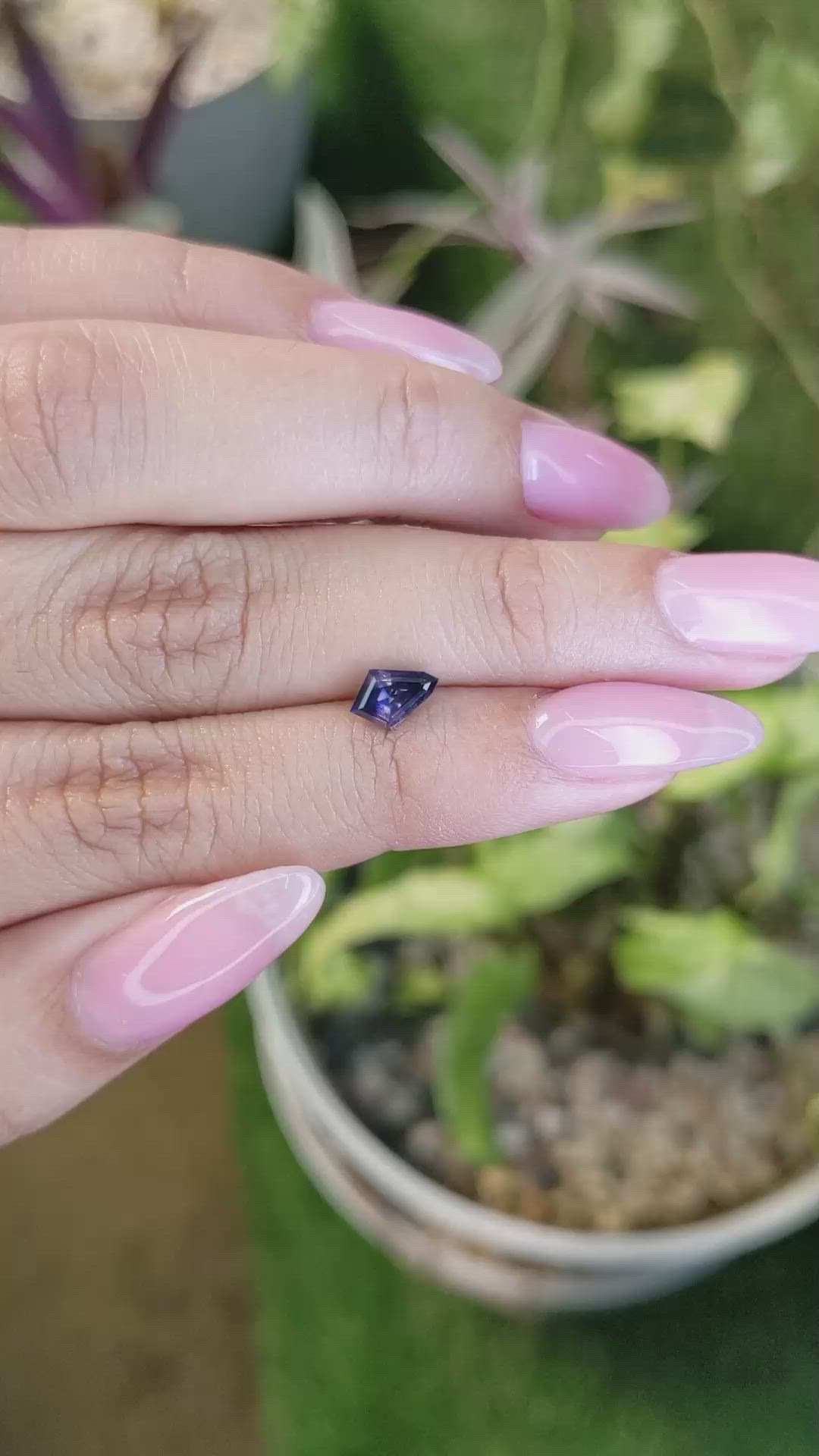 0.84 Ct. Bi Color Sapphire from Ceylon (Sri Lanka) Size Video