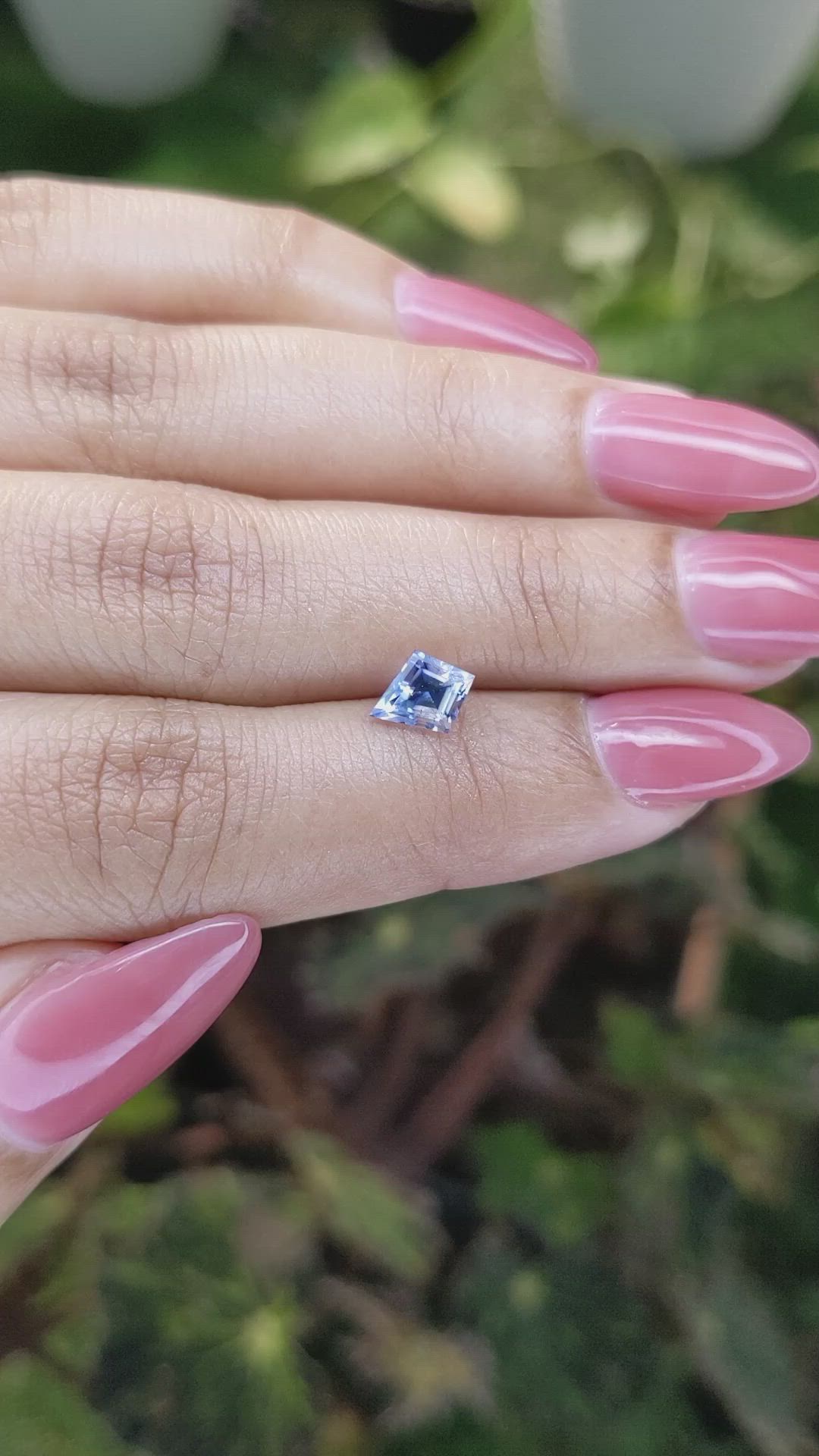 1.06 Ct. Bi Color Sapphire from Ceylon (Sri Lanka) Size Video