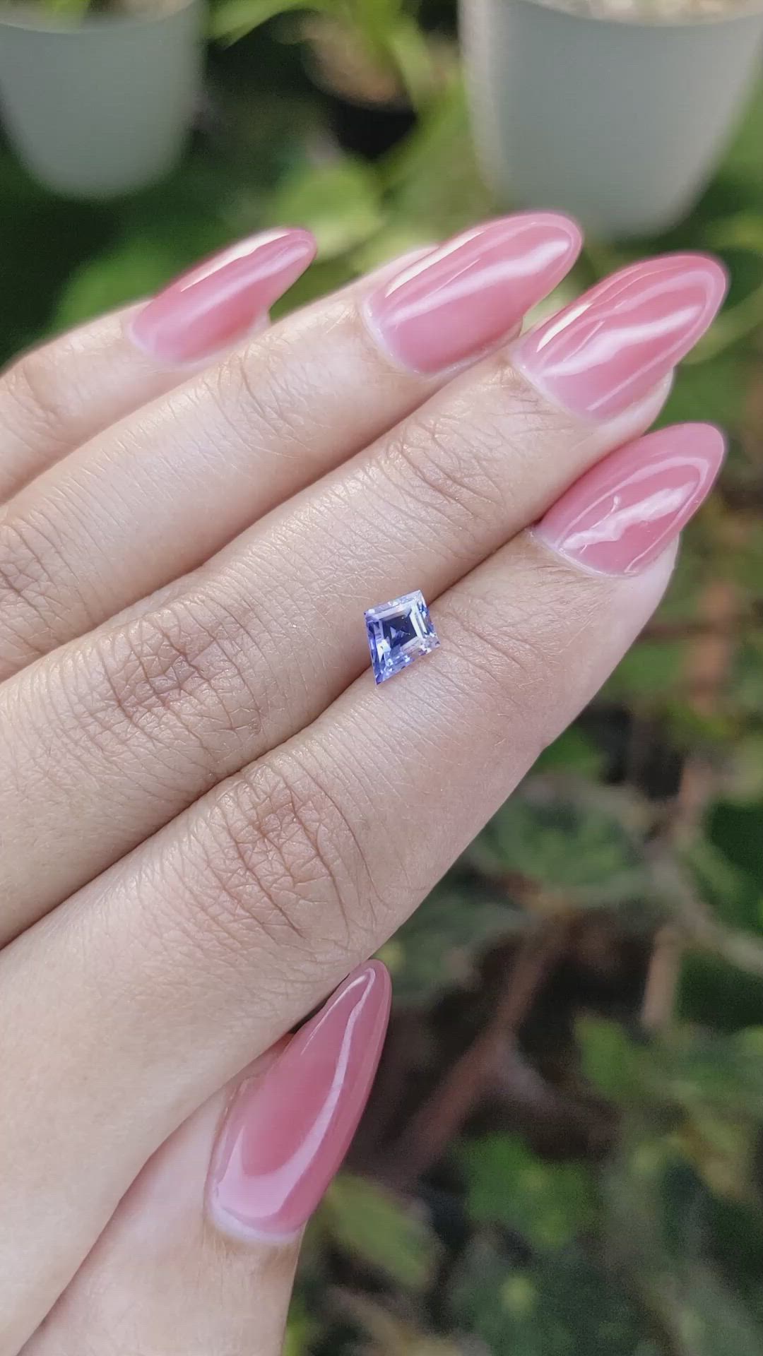 1.06 Ct. Bi Color Sapphire from Ceylon (Sri Lanka) Size Video