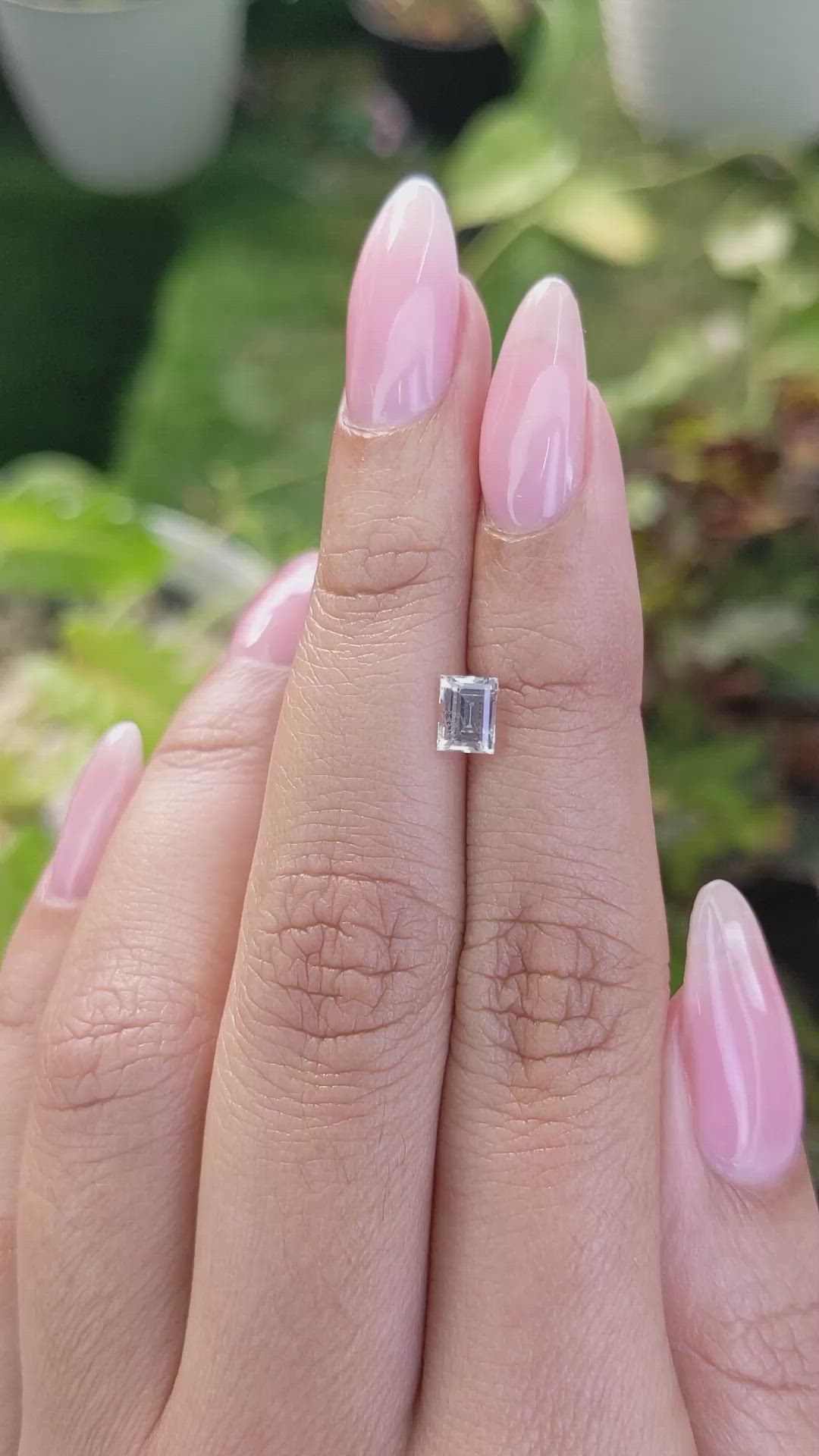 0.90 Ct. White Sapphire from Ceylon (Sri Lanka) Size Video