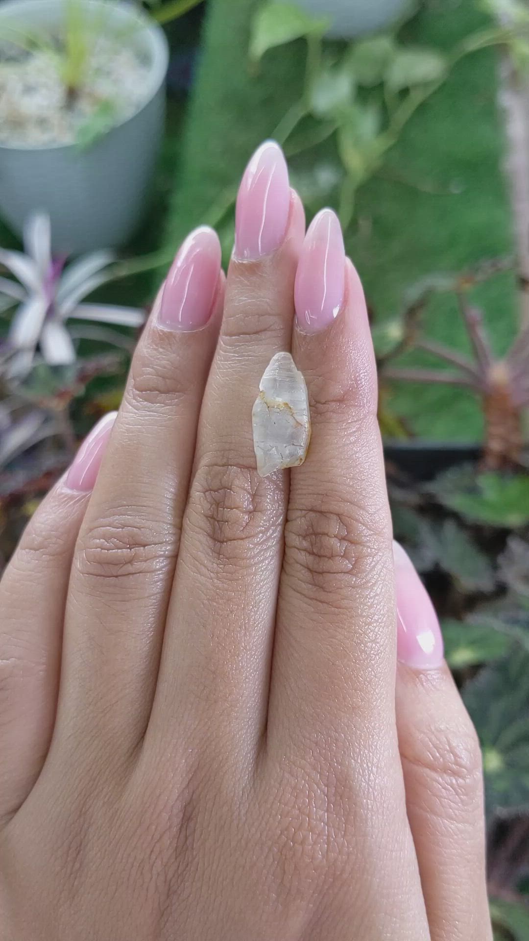 11.38 Ct. Grey Rough Sapphire from Ceylon (Sri Lanka) Size Video