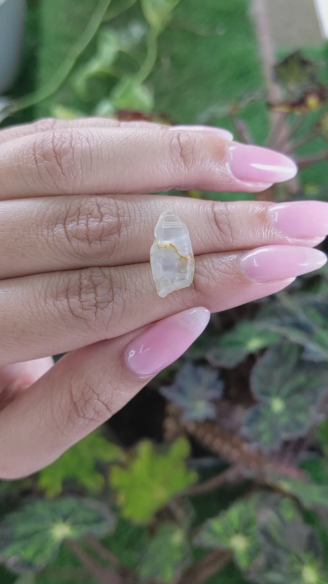 11.38 Ct. Grey Rough Sapphire from Ceylon (Sri Lanka) Size Video