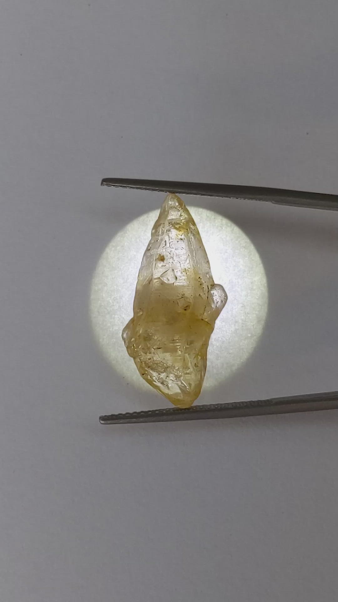17.28 Ct. Yellow Sapphire Crystal from Ceylon (Sri Lanka) Size Video