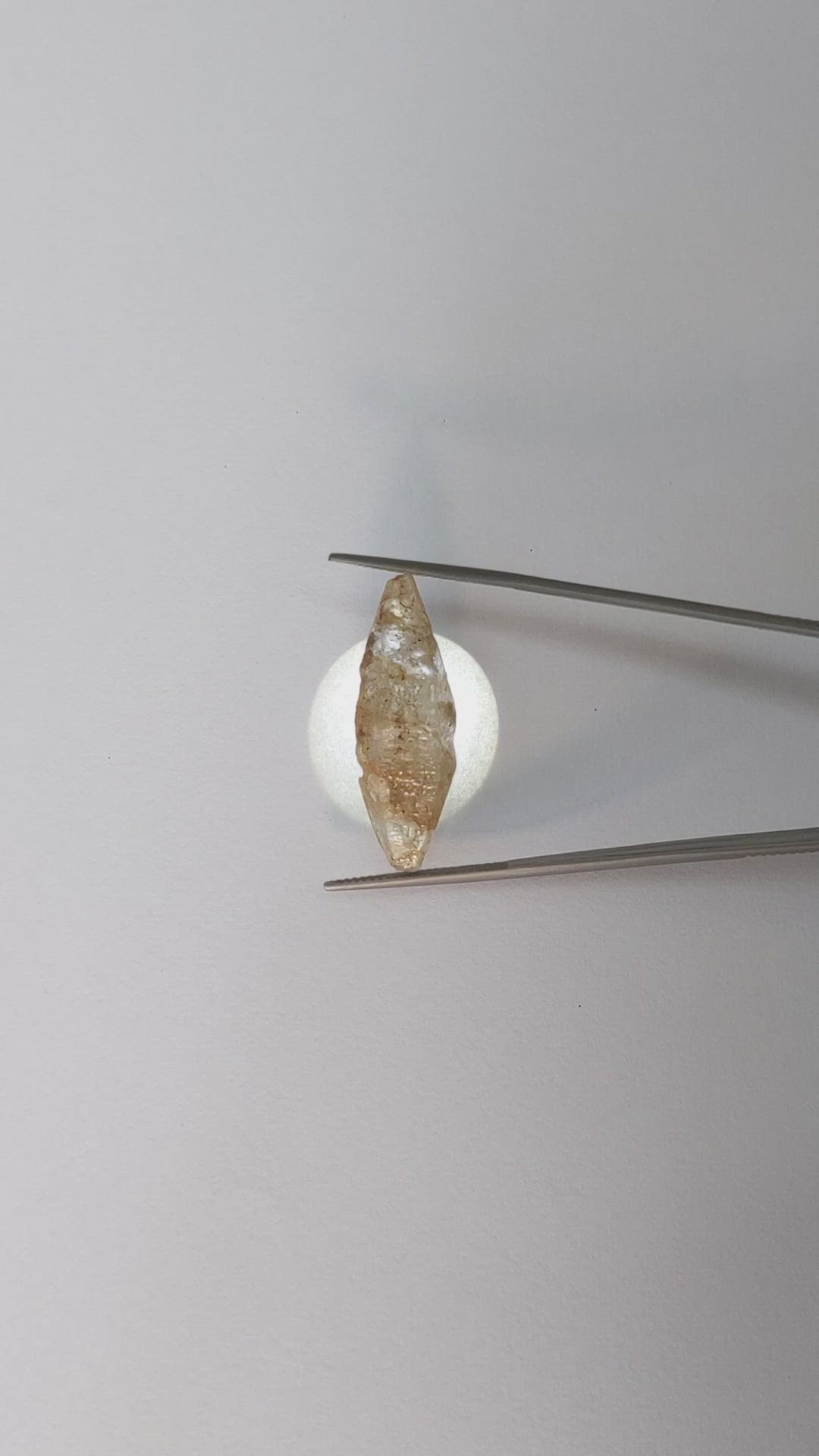 21.10 Ct. Yellow Sapphire Crystal from Ceylon (Sri Lanka) Size Video