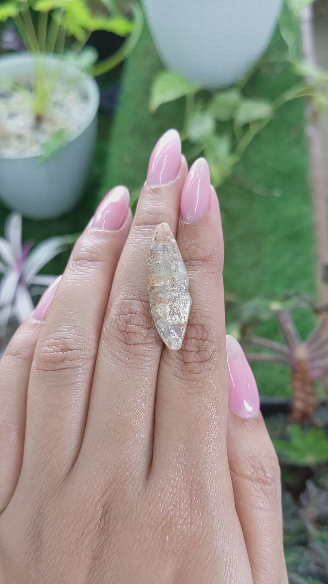 21.10 Ct. Yellow Sapphire Crystal from Ceylon (Sri Lanka) Size Video