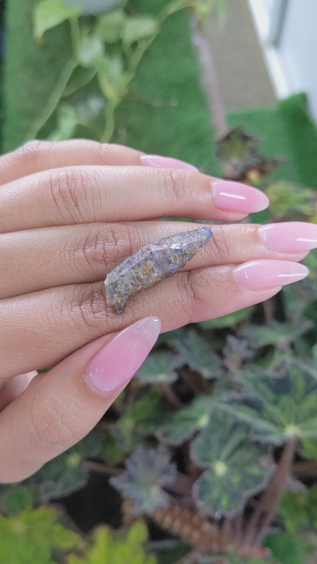 18.11 Ct. Blue Rough Sapphire from Ceylon (Sri Lanka) Size Video