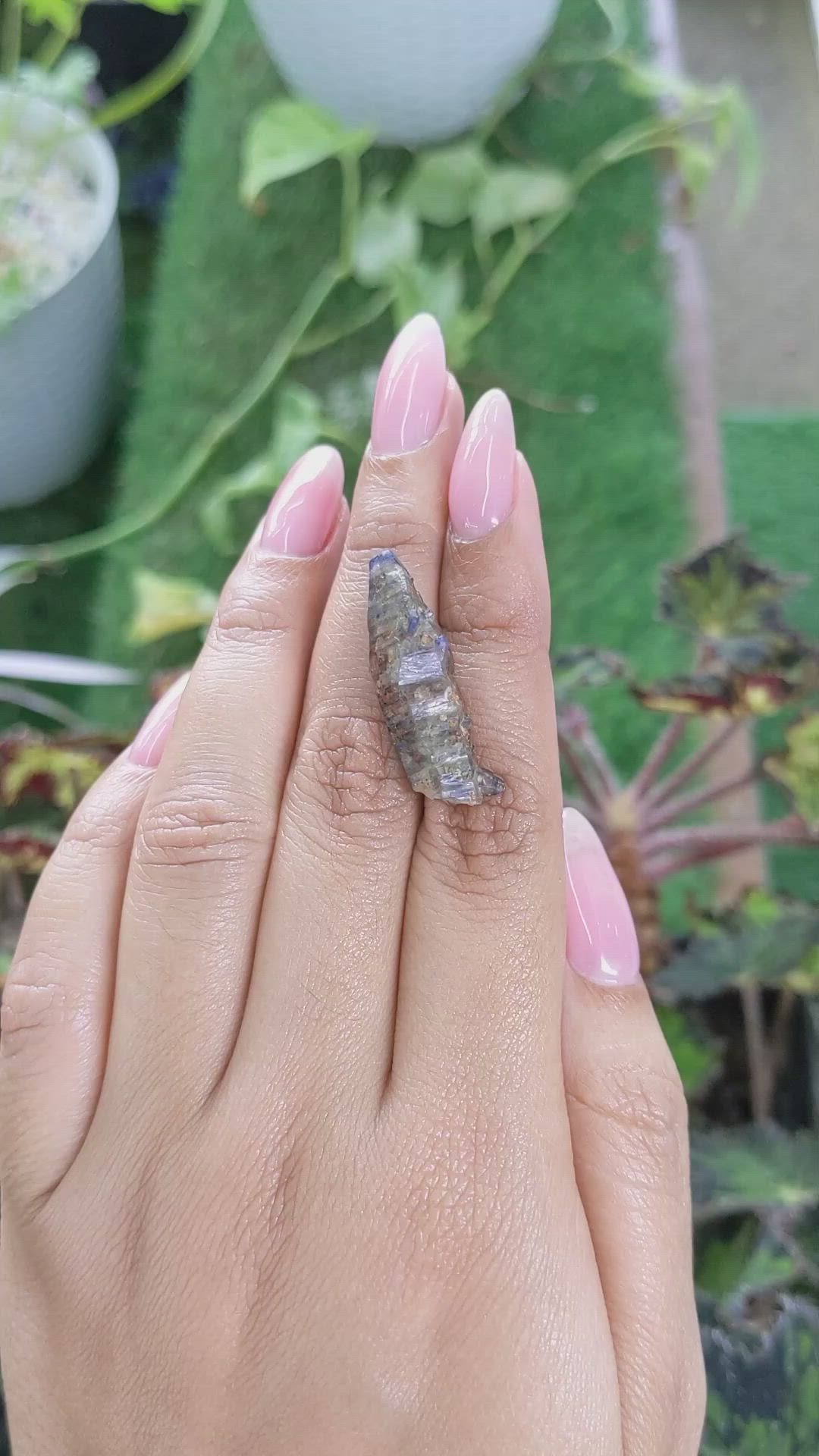 18.11 Ct. Blue Rough Sapphire from Ceylon (Sri Lanka) Size Video