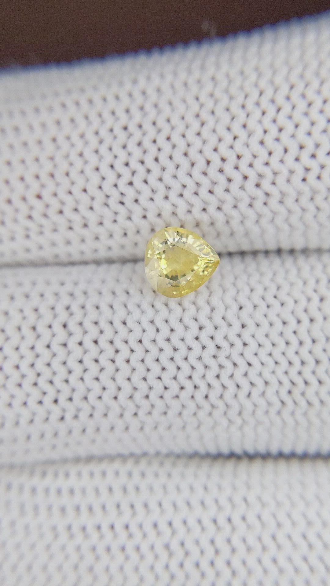 0.92 Ct. Yellow Sapphire from Ceylon (Sri Lanka) Size Video