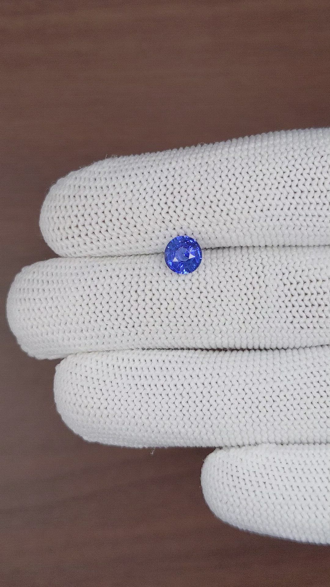 1.06 Ct. Blue Sapphire from Ceylon (Sri Lanka) Size Video