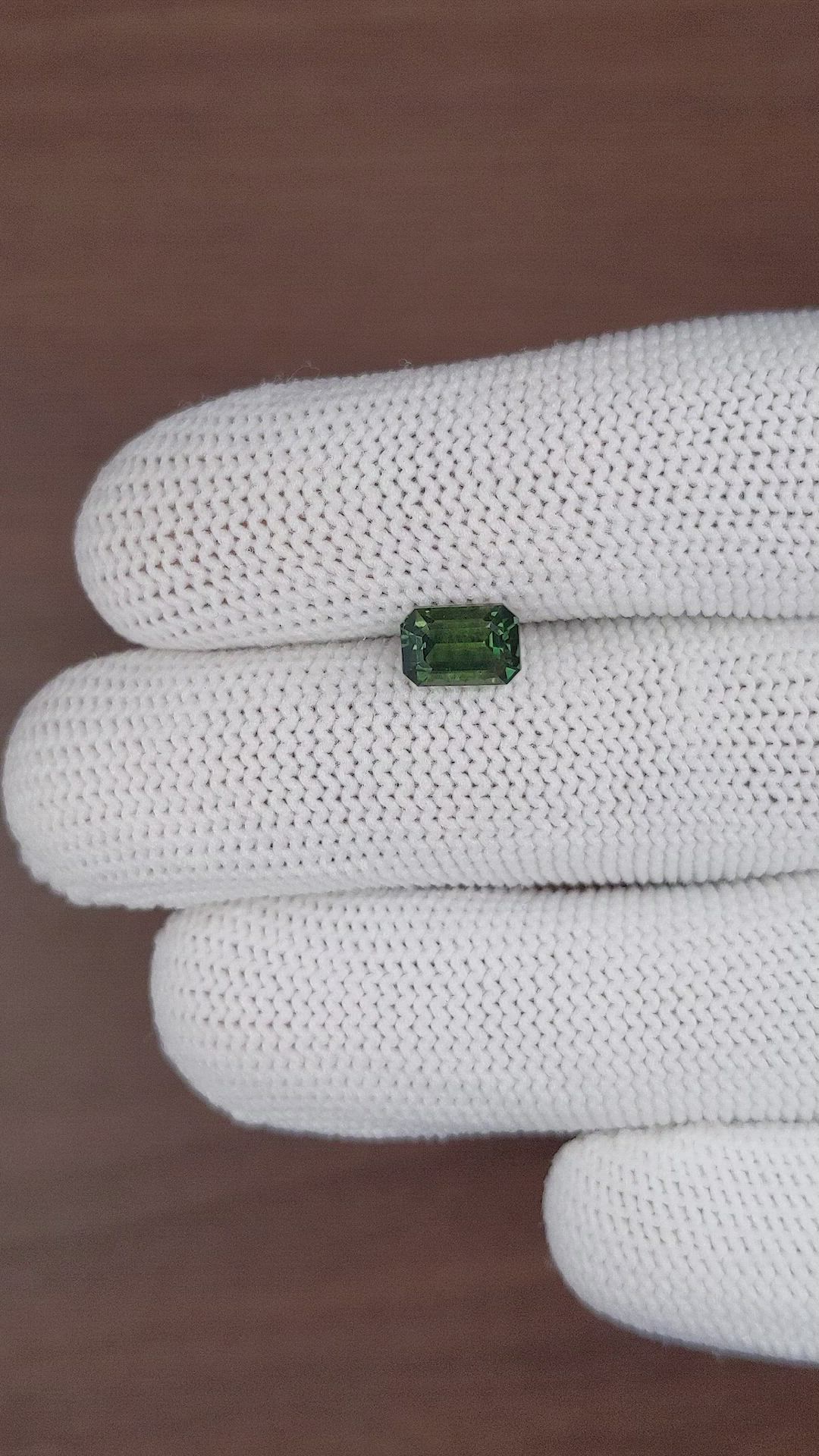 2.03 Ct. Green Sapphire from Ceylon (Sri Lanka) Size Video