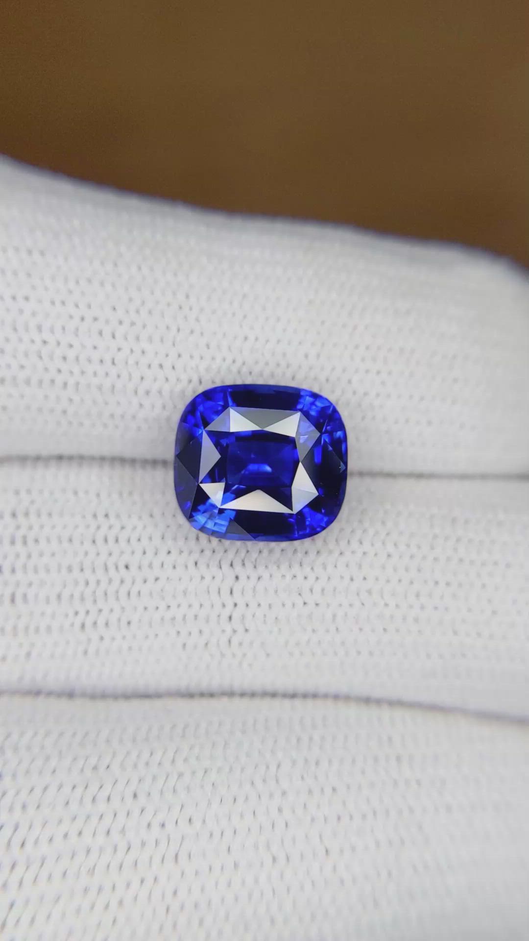 5.69 Ct. Blue Sapphire from Madagascar Size Video
