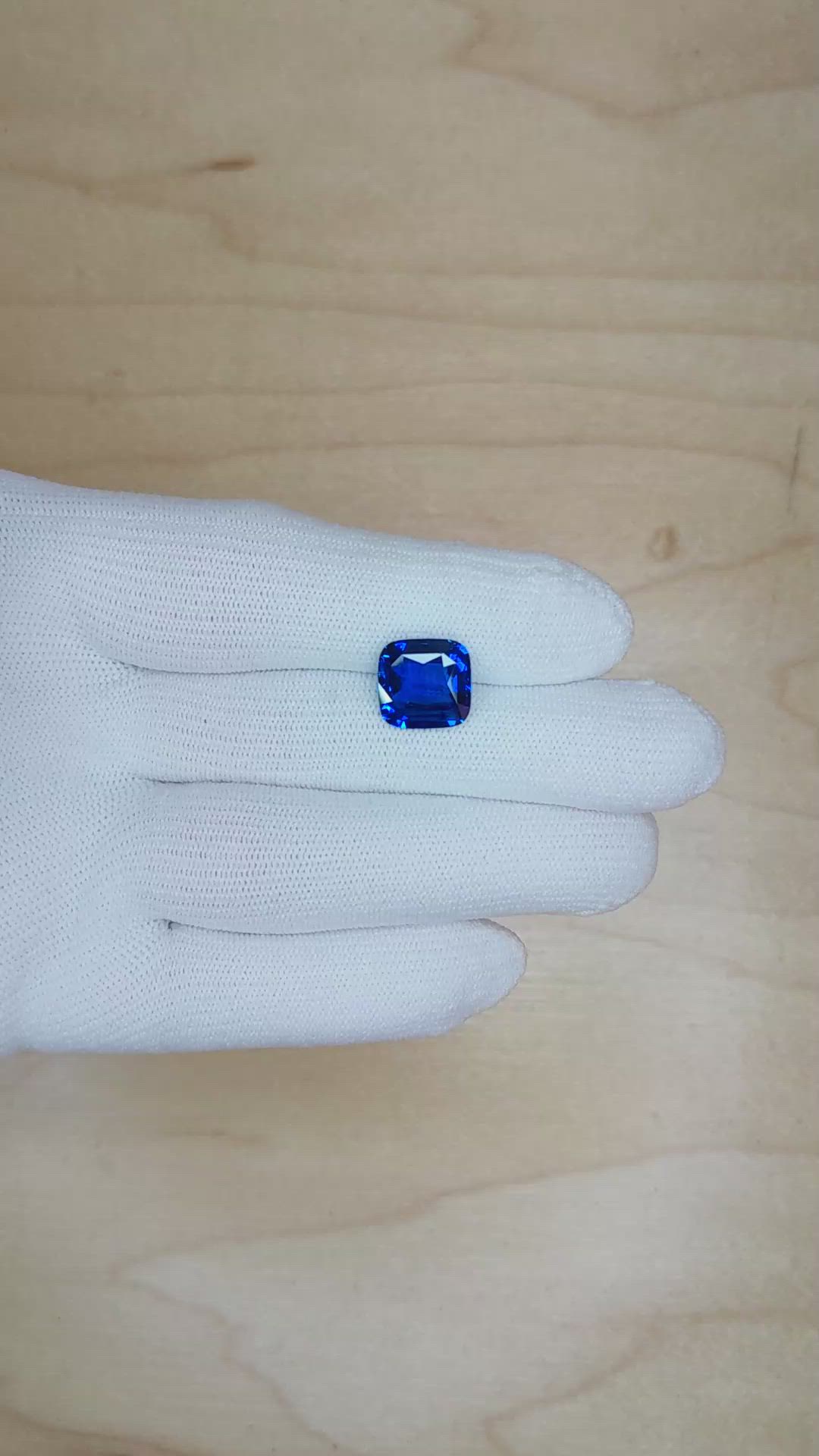 6.01 Ct. Blue Sapphire from Ceylon (Sri Lanka) Size Video