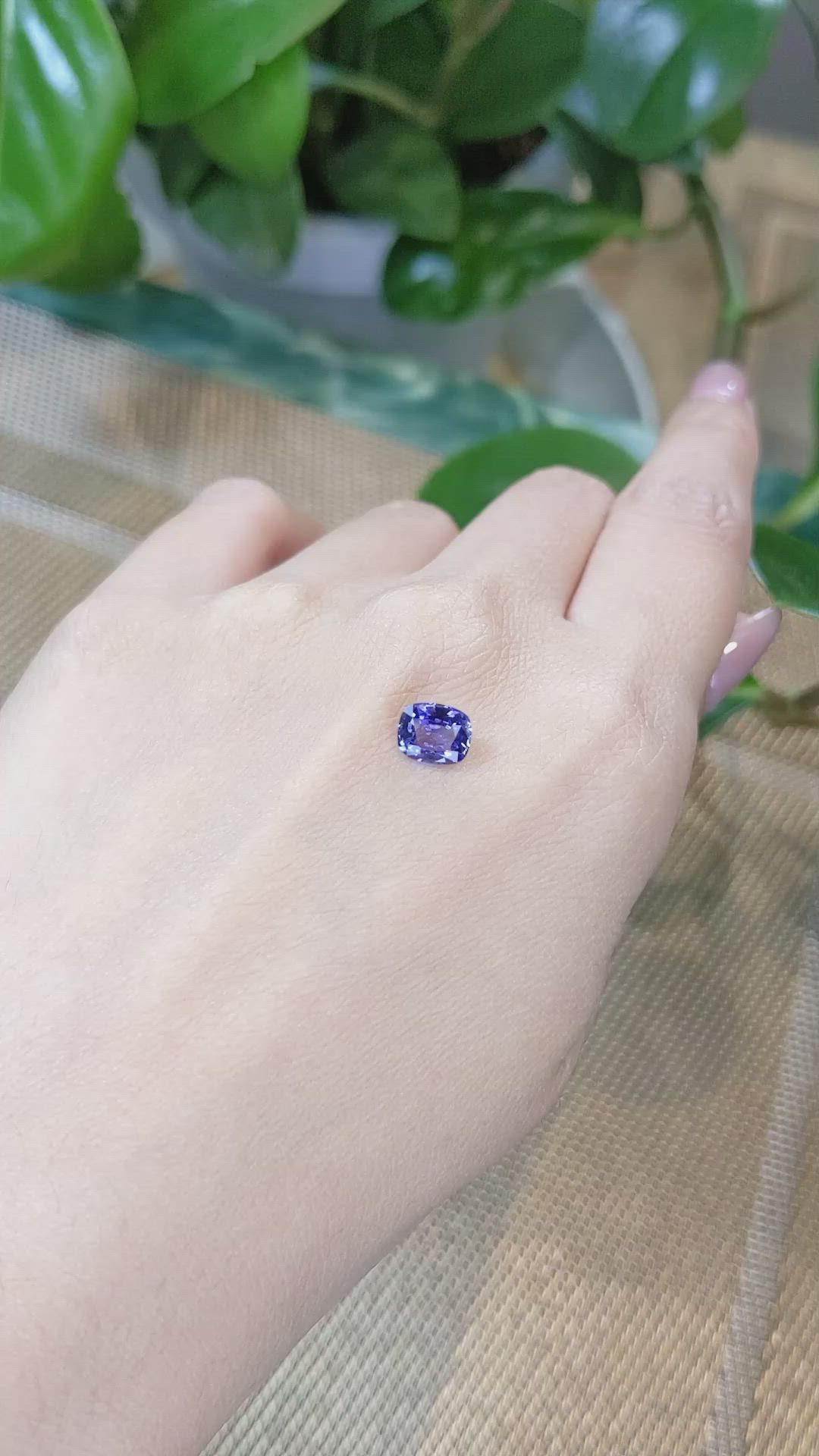 1.38 Ct. Blue Sapphire from Ceylon (Sri Lanka) Size Video