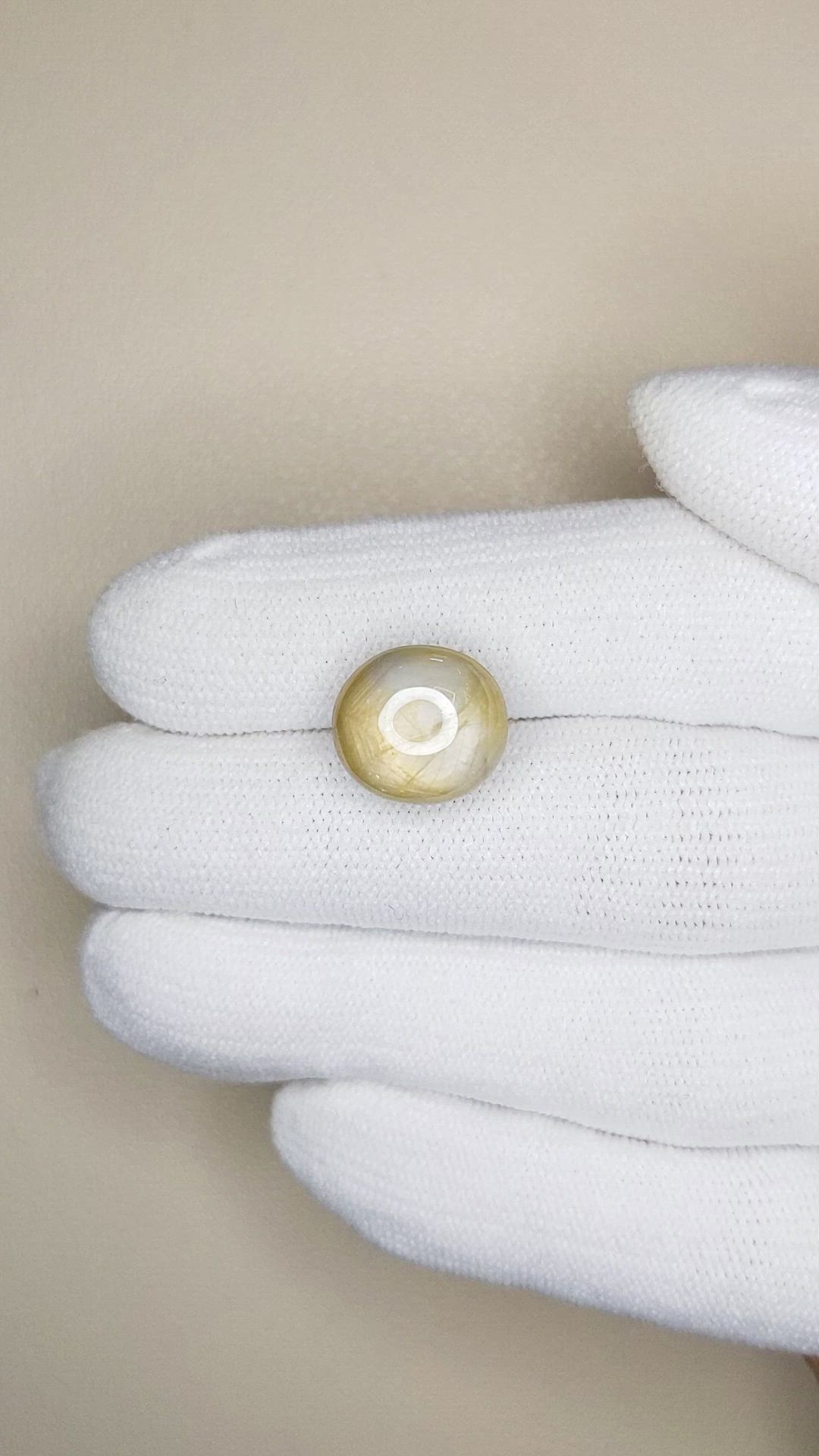 11.54 Ct. Bi Color Star Sapphire from Burma (Myanmar) Size Video