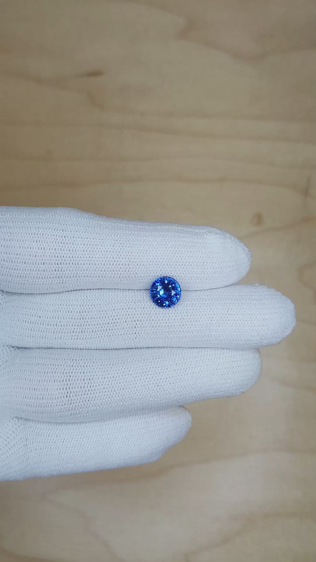 2.10 Ct. Blue Sapphire from Ceylon (Sri Lanka) Size Video