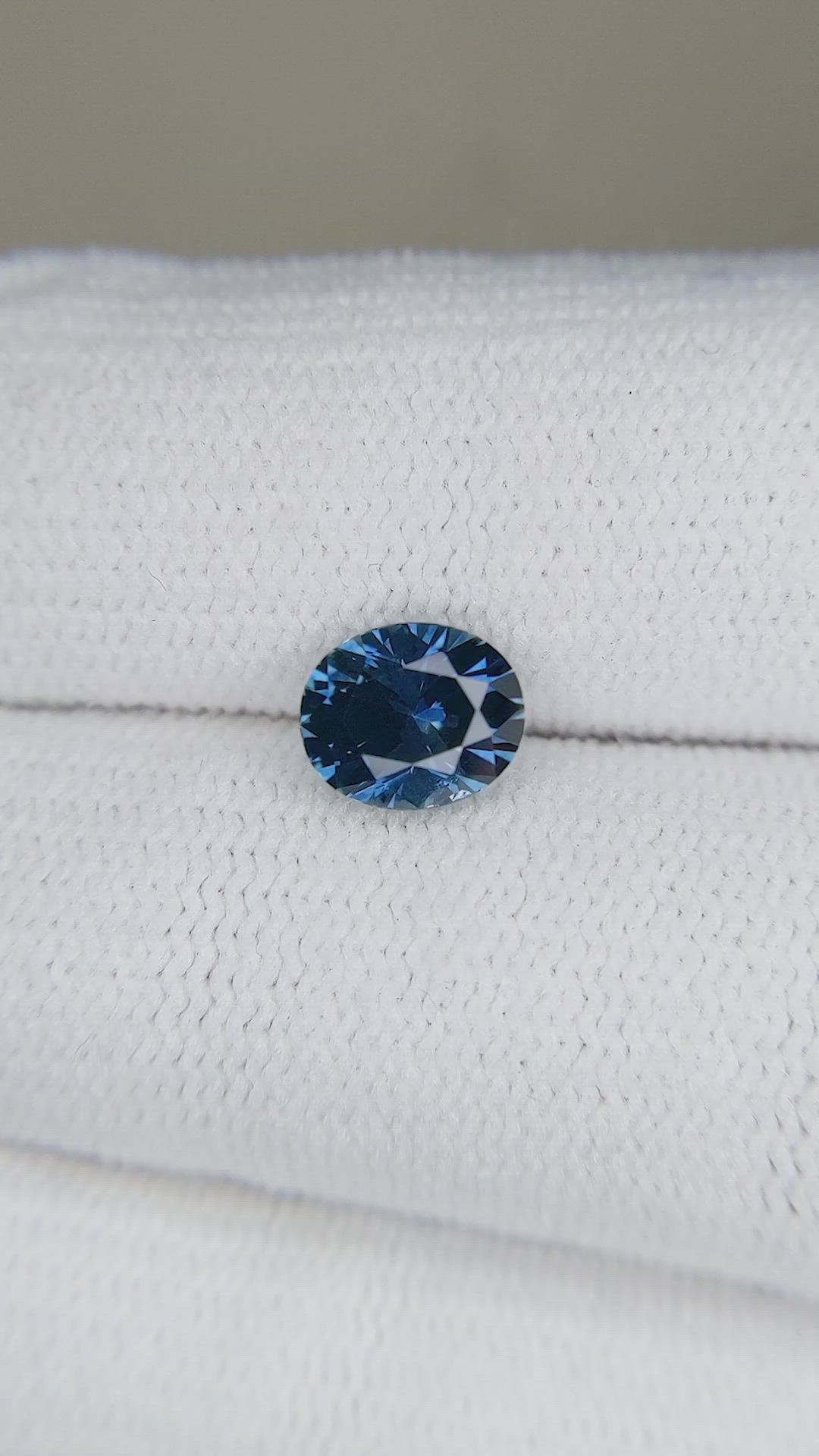 1.21 Ct. Greenish Blue Sapphire from Montana Size Video