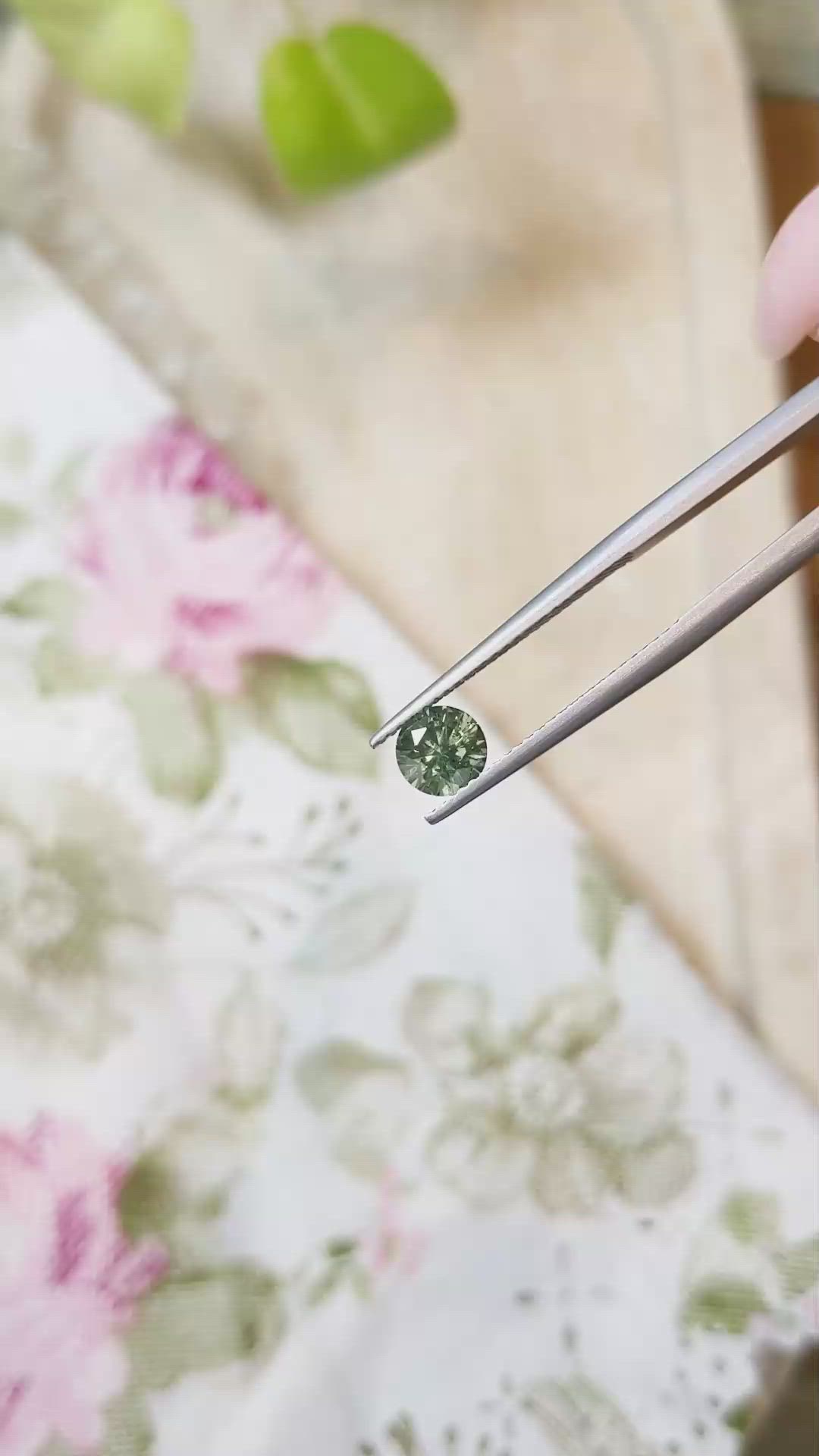 0.94 Ct. Yellowish Green Sapphire from Montana Size Video