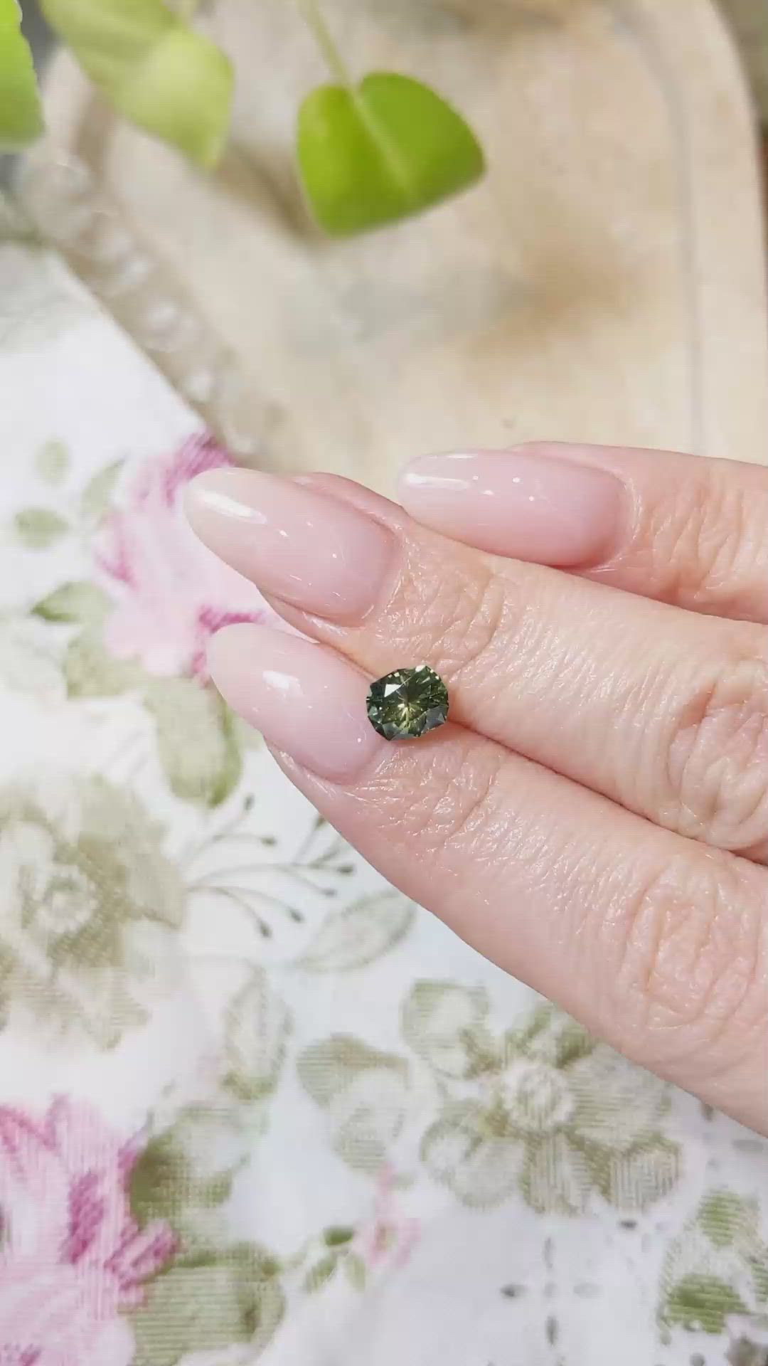 1.44 Ct. Bi Color Sapphire from Montana Size Video