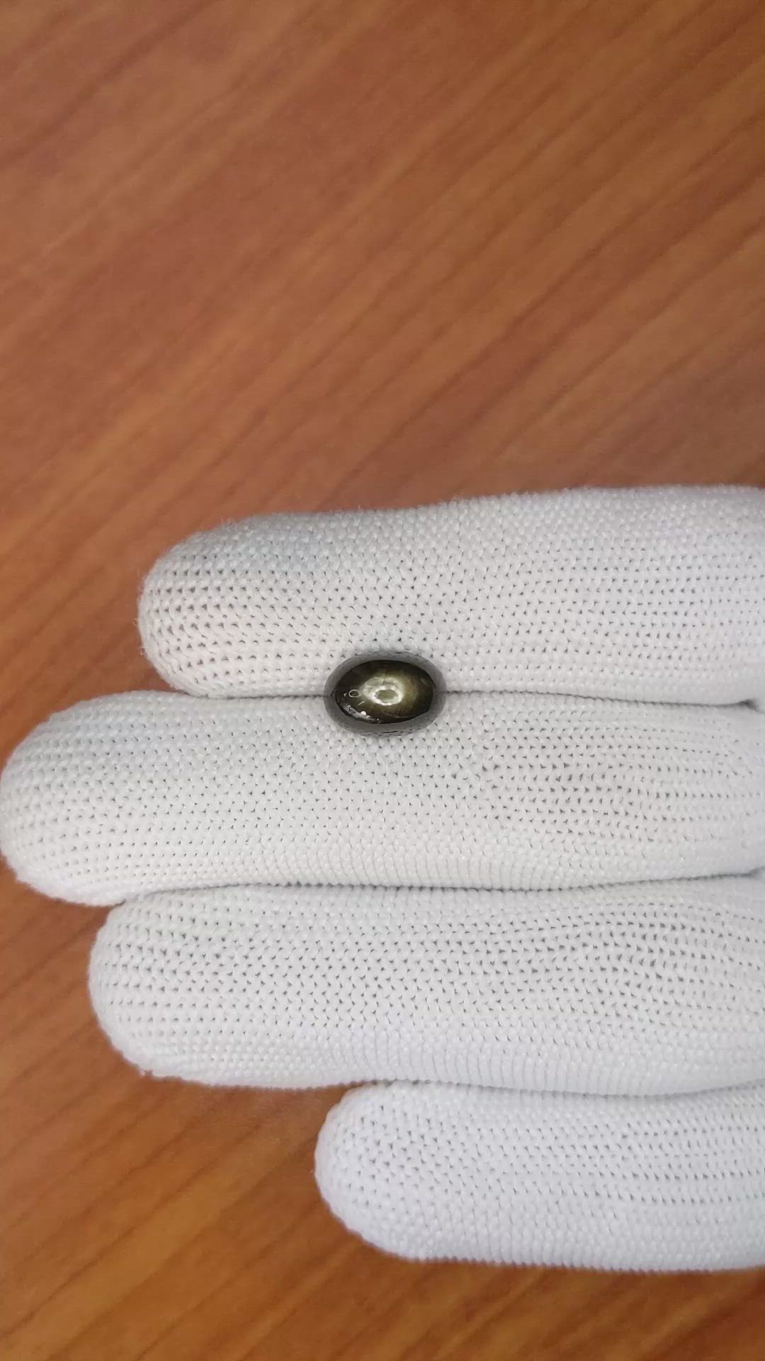 4.59 Ct. Black Star Sapphire from Ceylon (Sri Lanka) Size Video