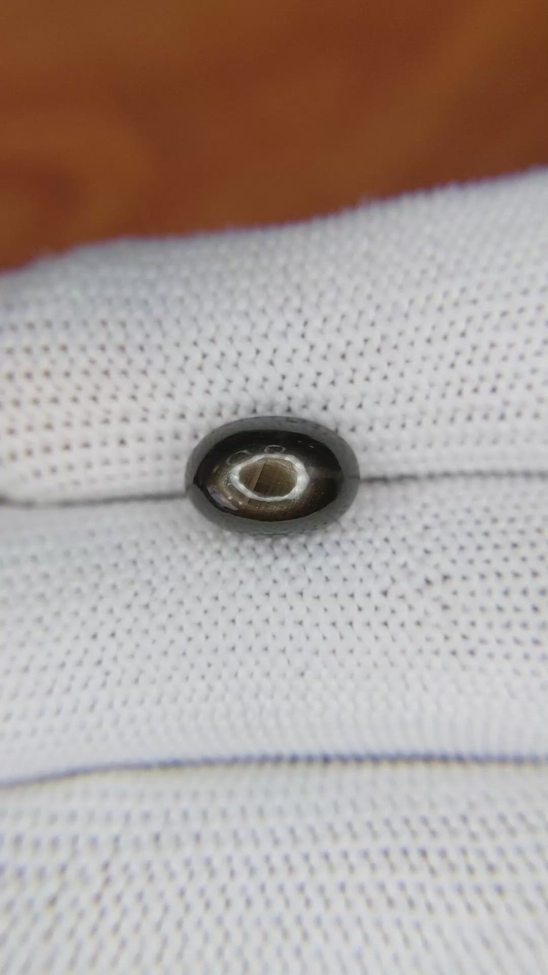 4.59 Ct. Black Star Sapphire from Ceylon (Sri Lanka) Size Video