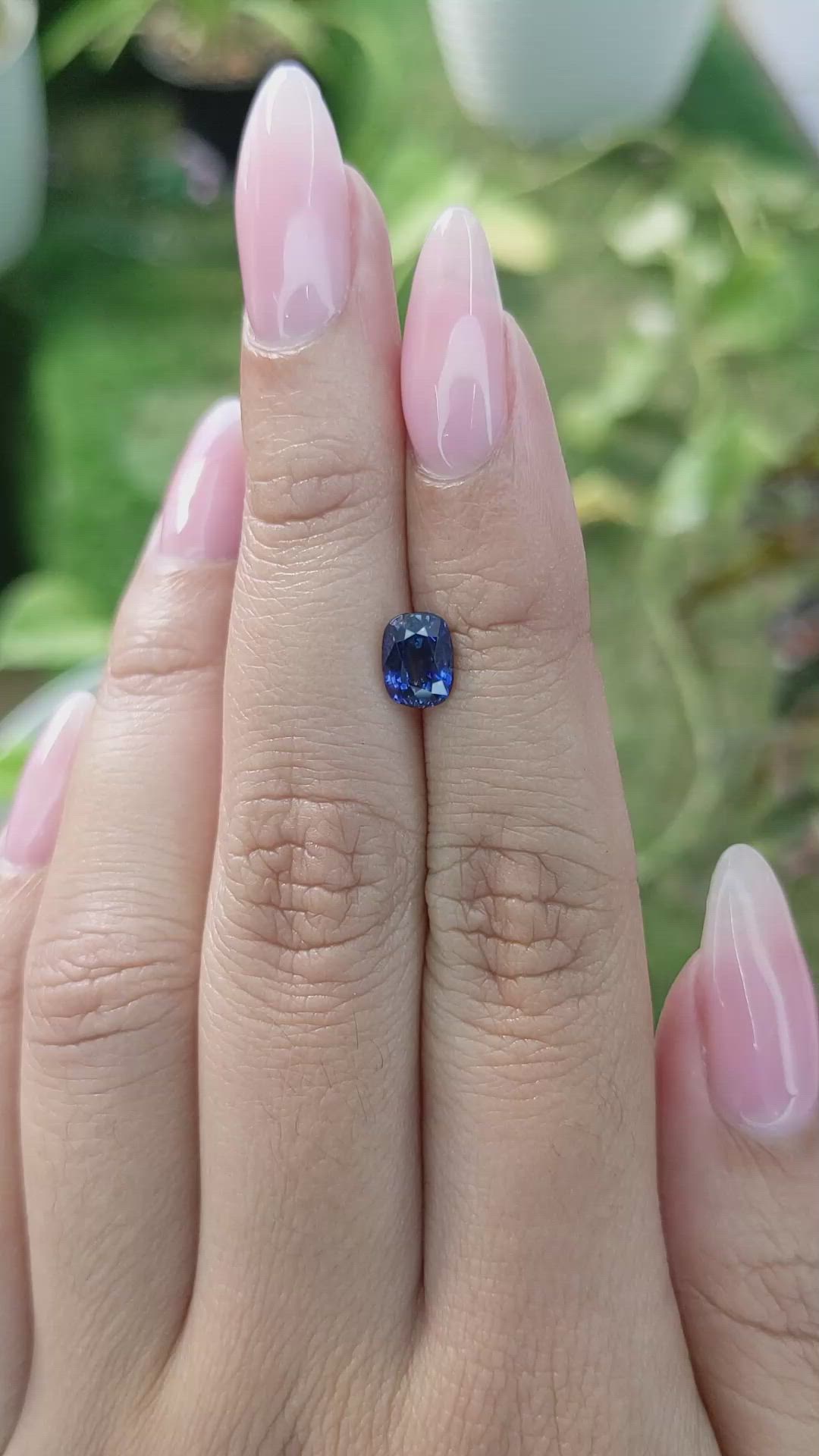 1.43 Ct. Blue Sapphire from Ceylon (Sri Lanka) Size Video